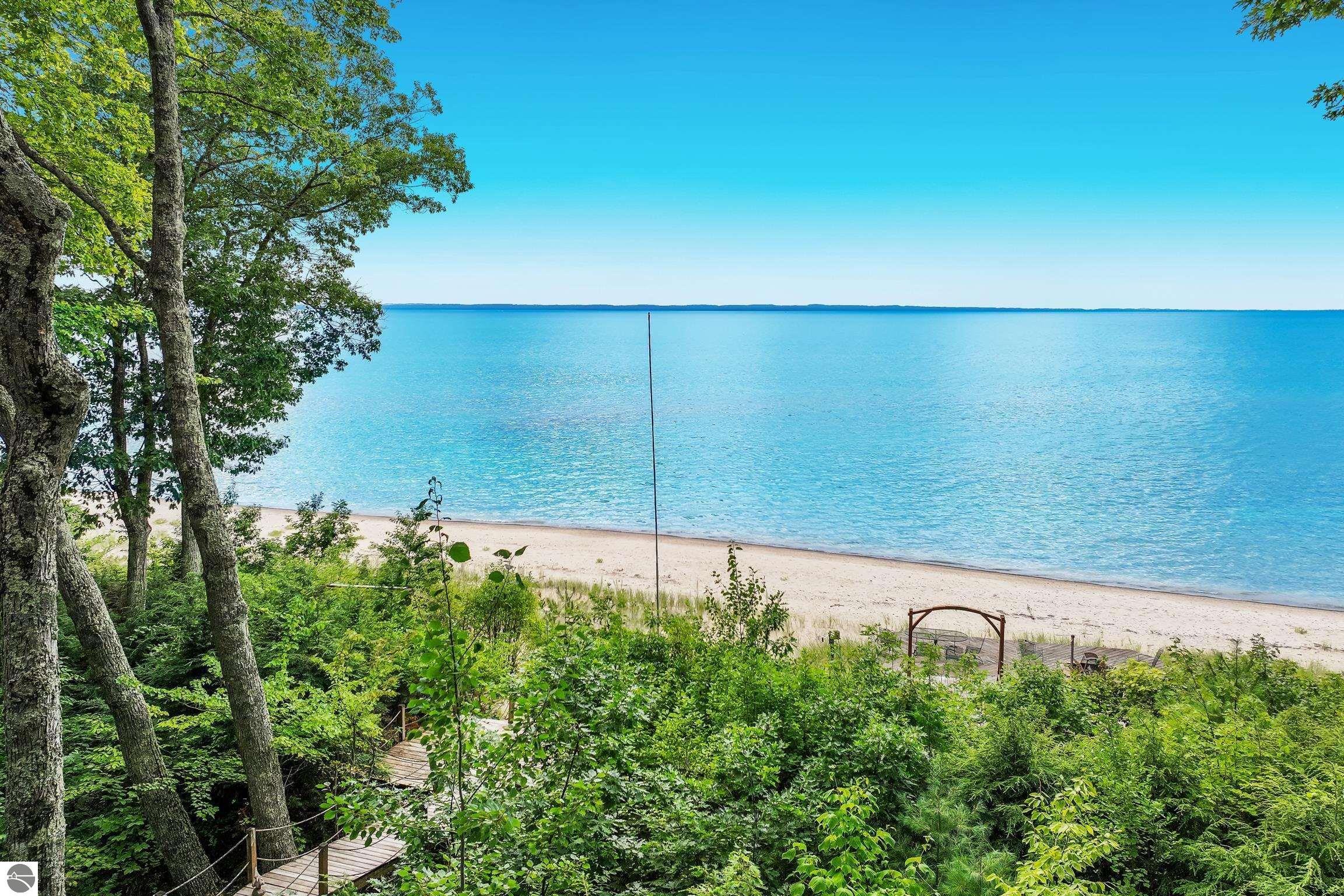 2482 Birchview Drive