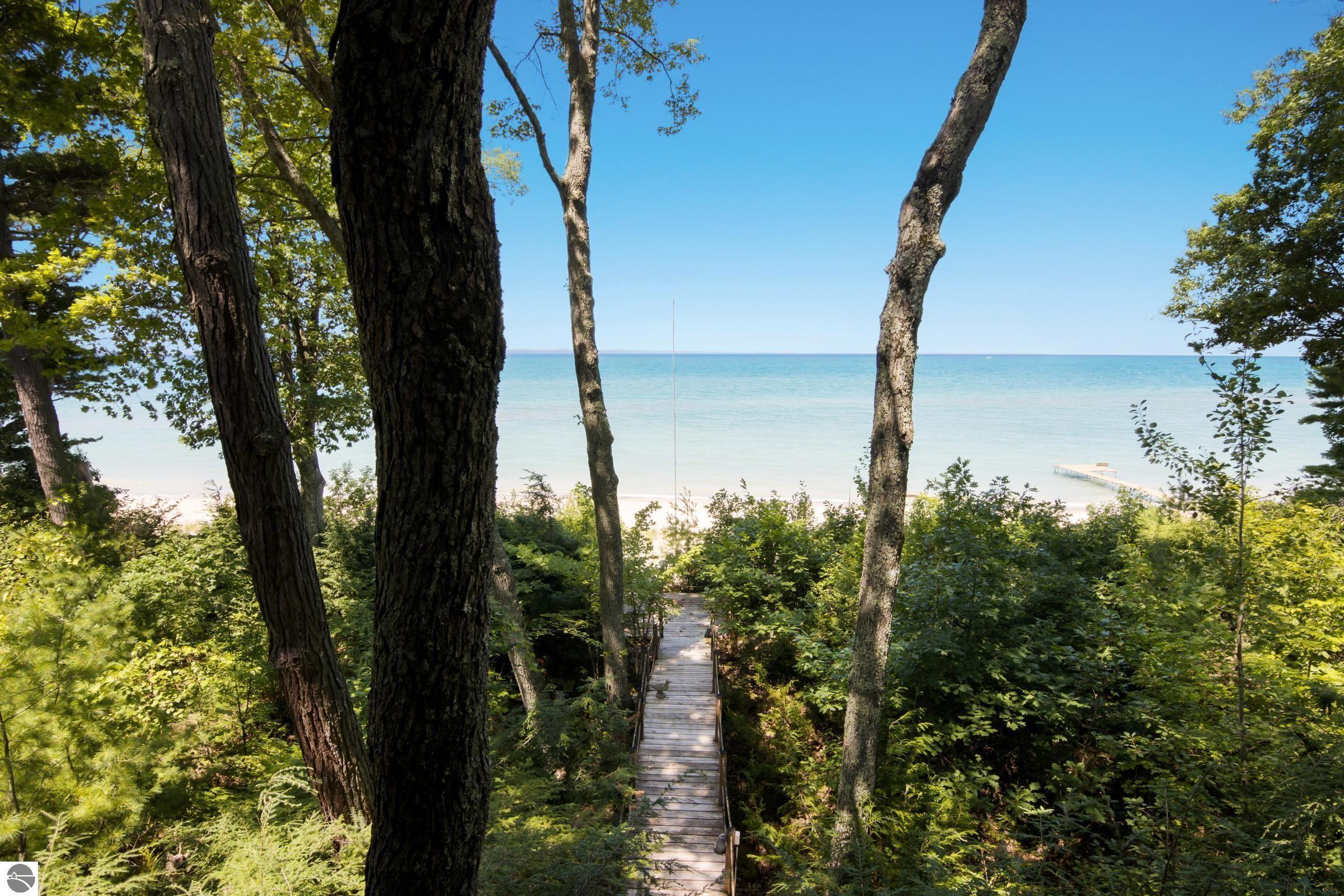 2482 Birchview Drive