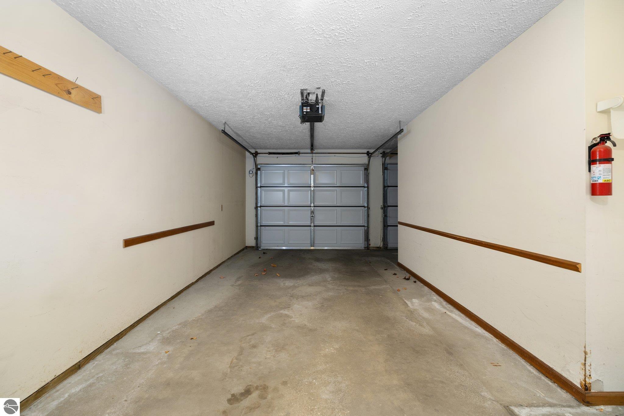2135 Hammond Place Unit: West