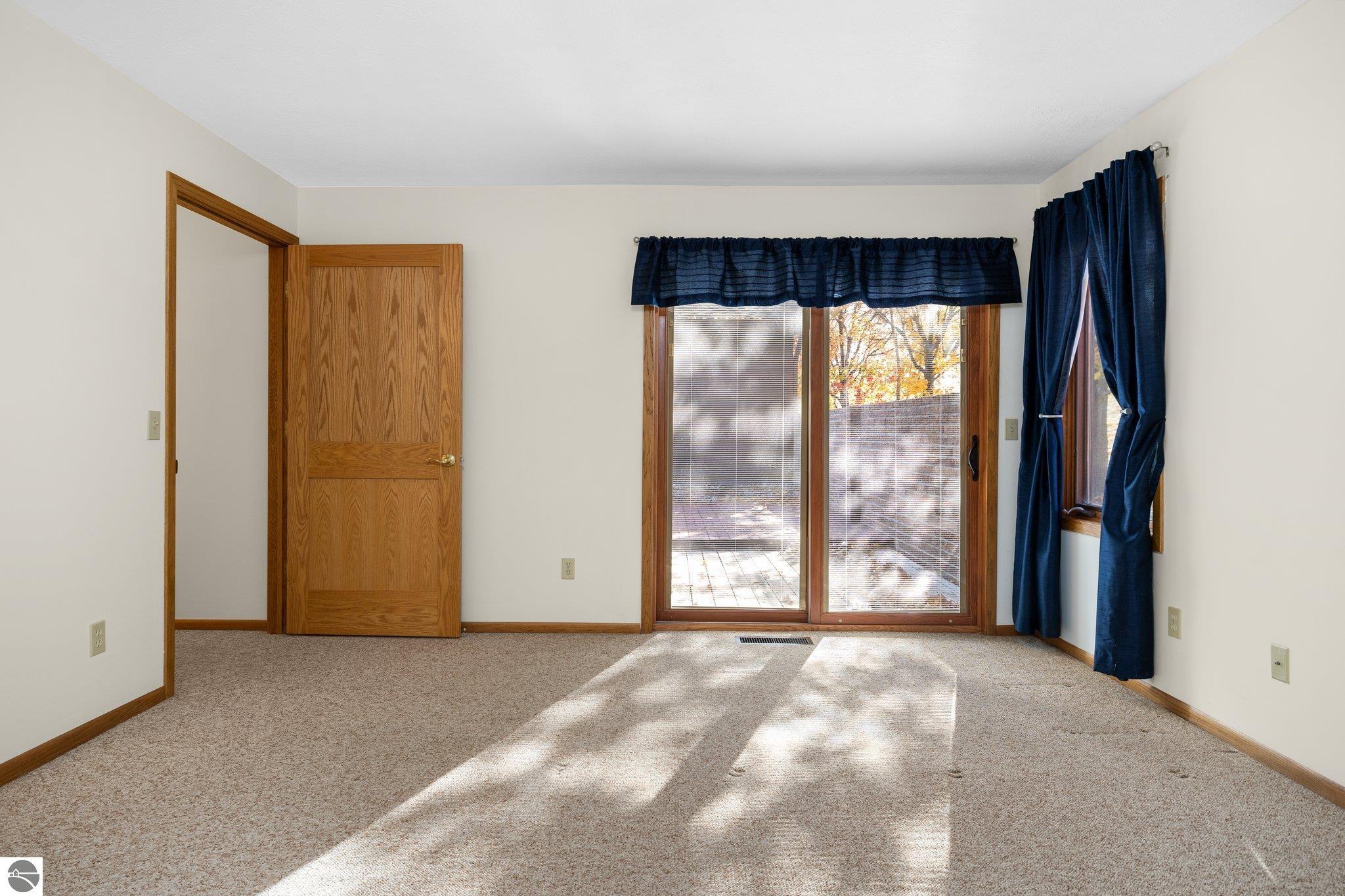 2135 Hammond Place Unit: West