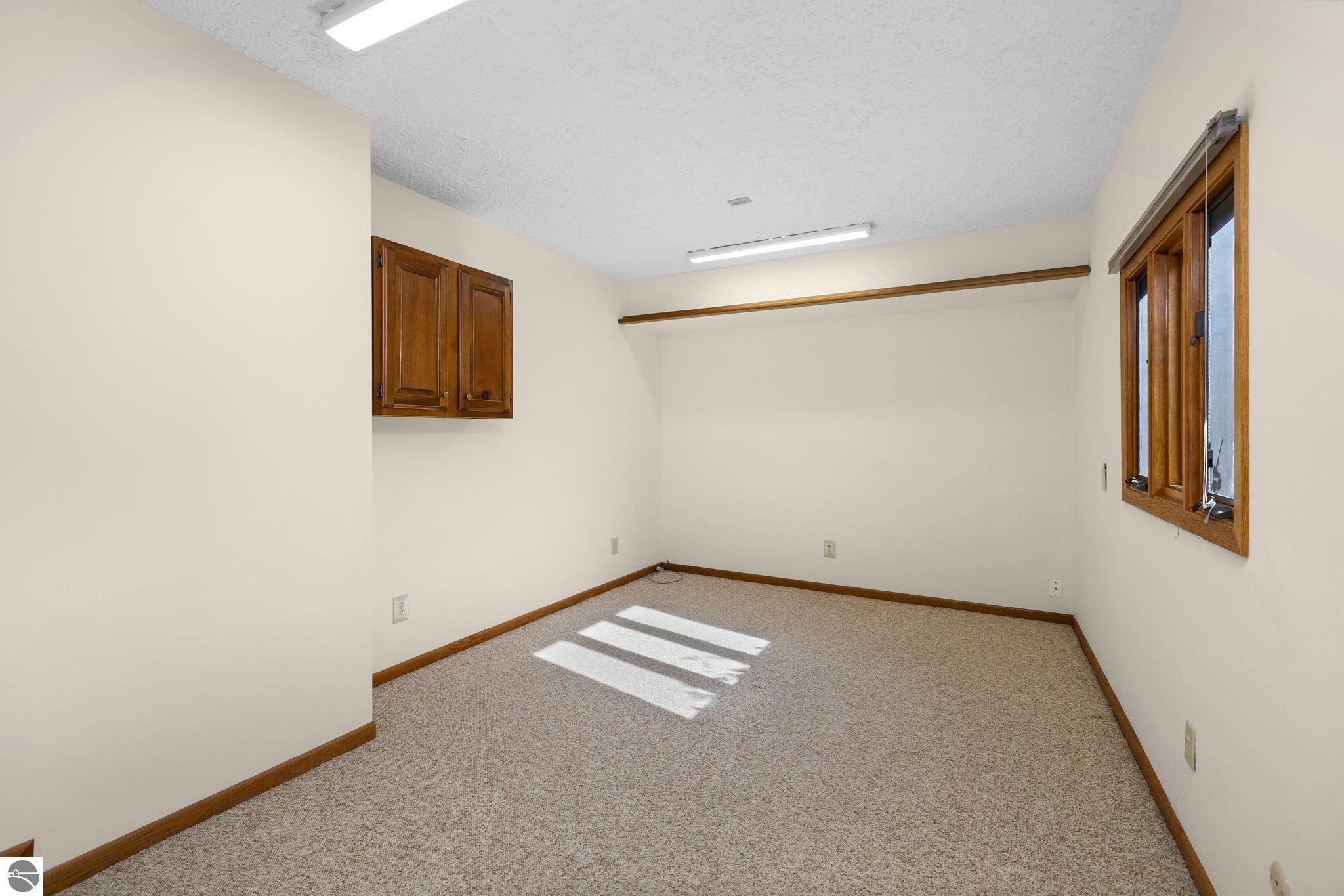 2135 Hammond Place Unit: West