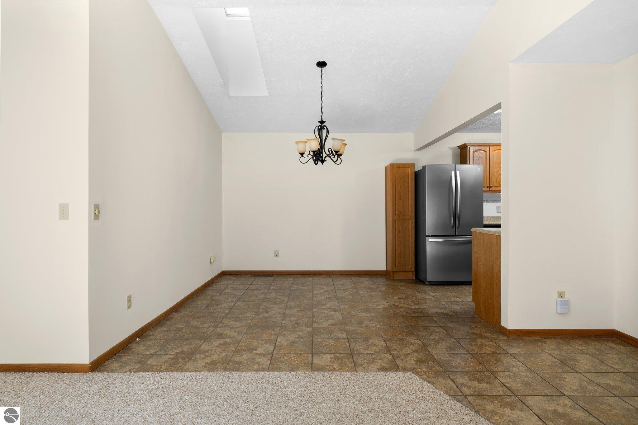 2135 Hammond Place Unit: West