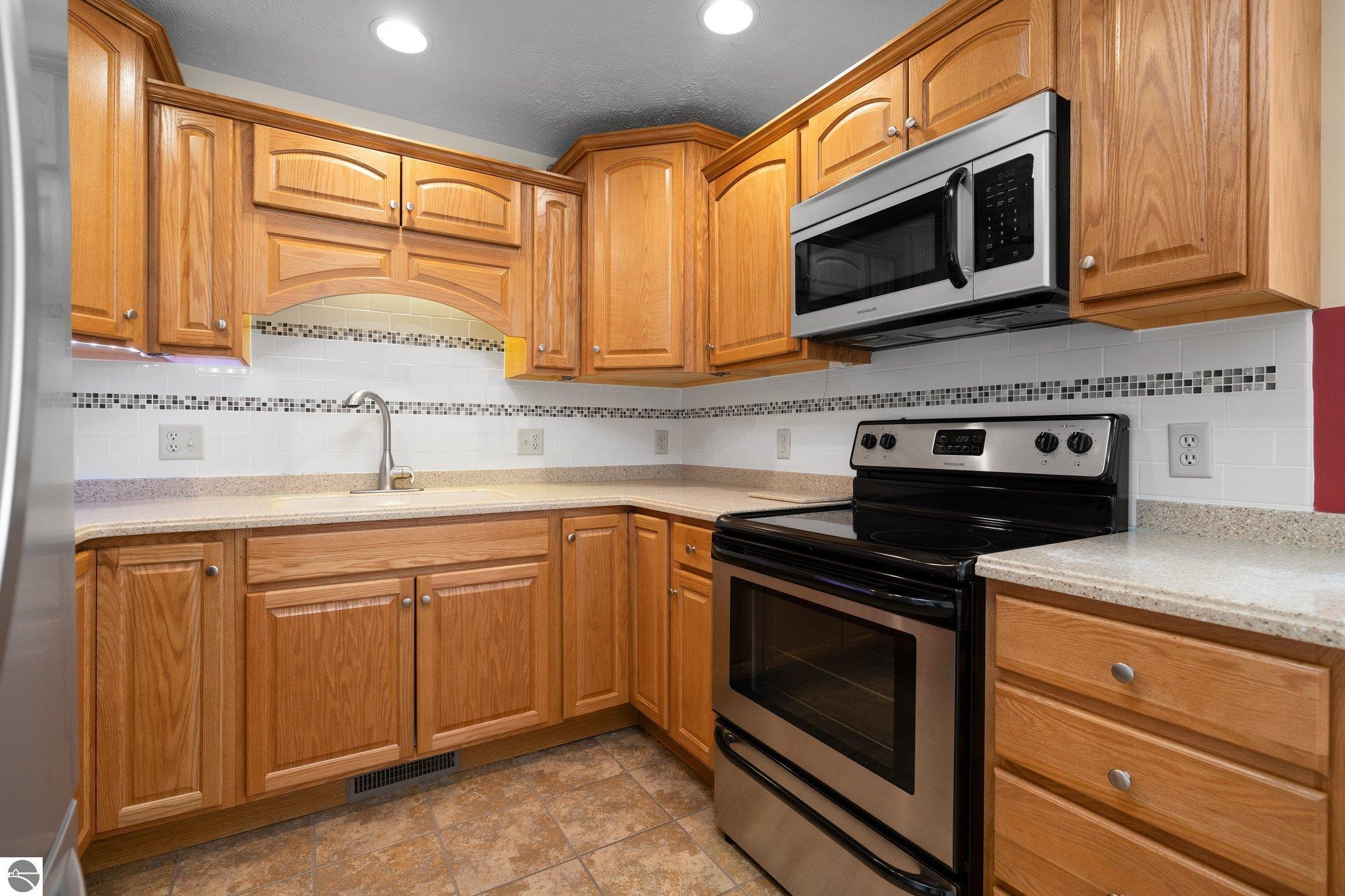 2135 Hammond Place Unit: West