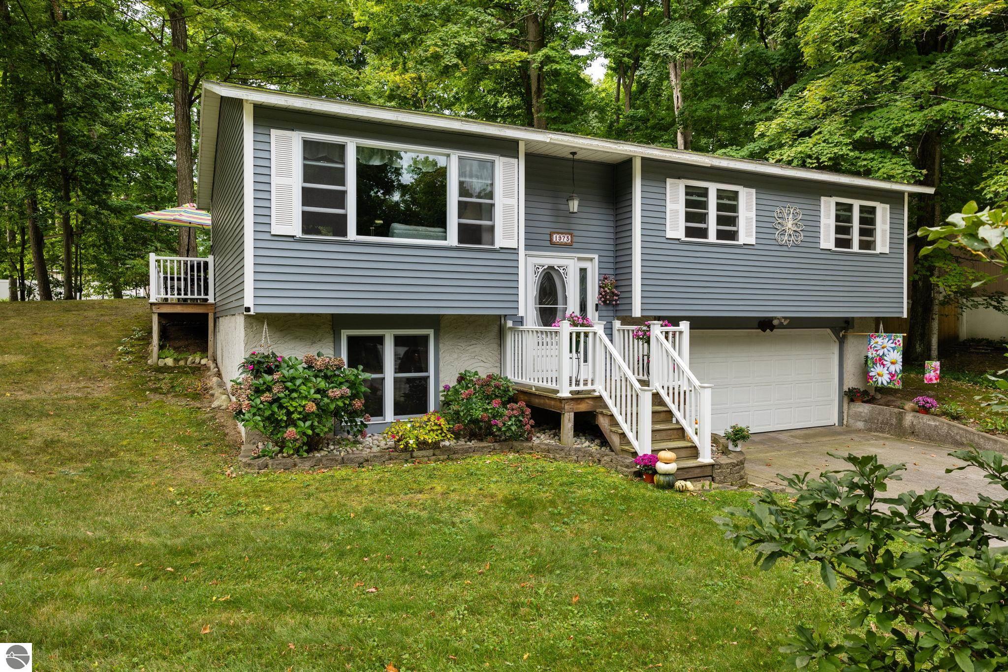 1973 Sparrow Drive