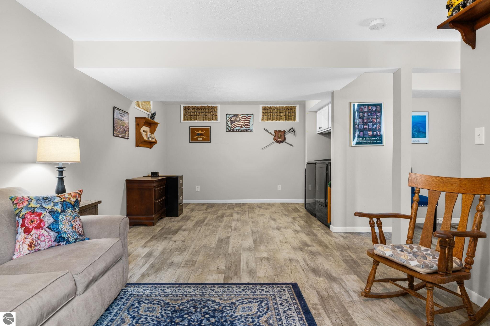 1973 Sparrow Drive