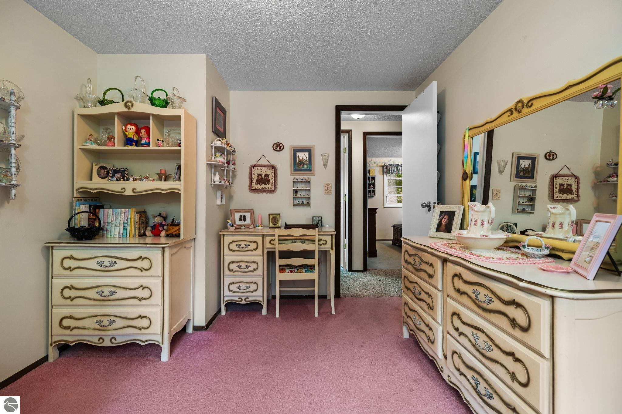 1973 Sparrow Drive