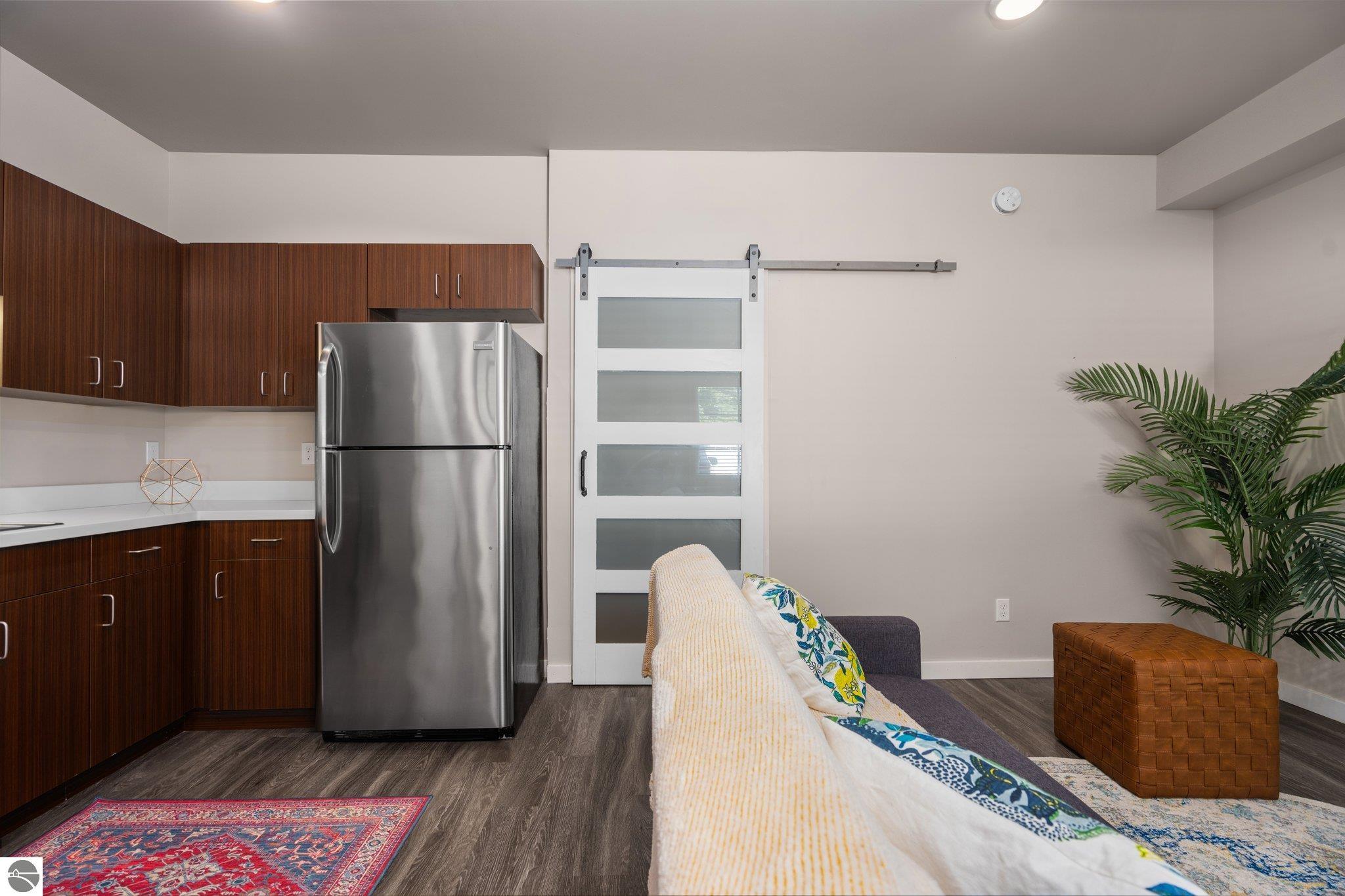 619 E Eighth Street # 9