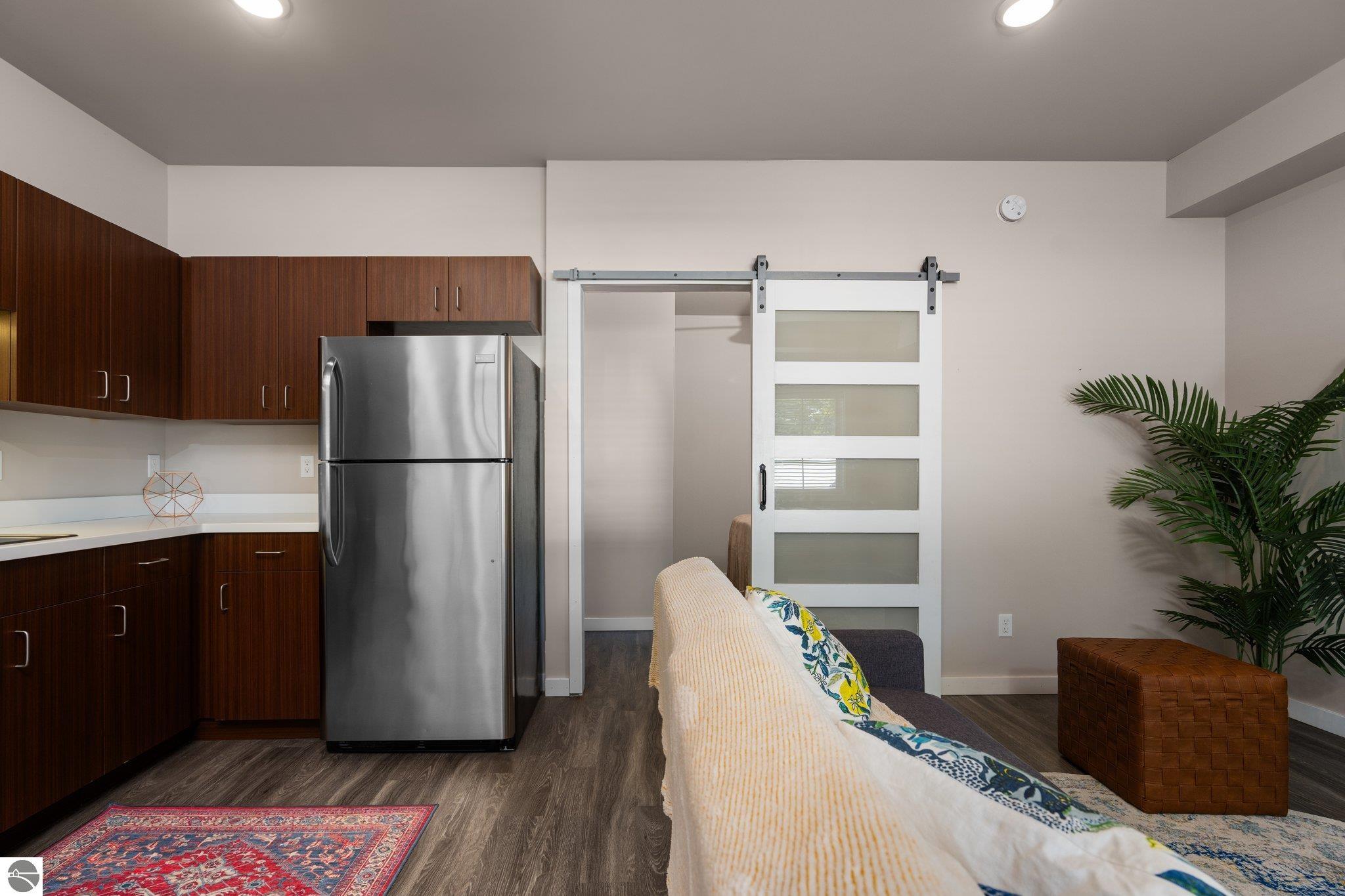 619 E Eighth Street # 9