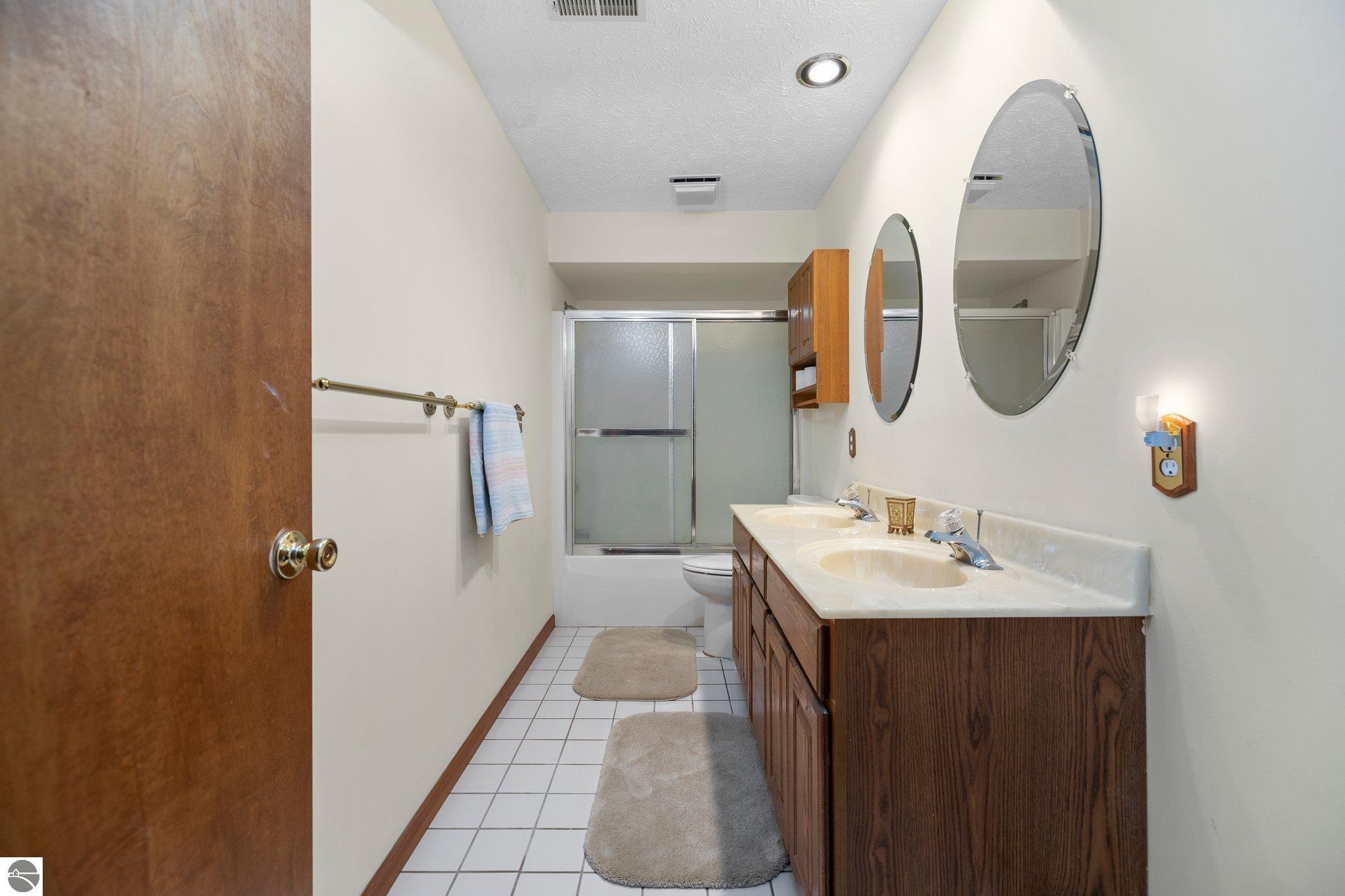 3120 E Partridge Court