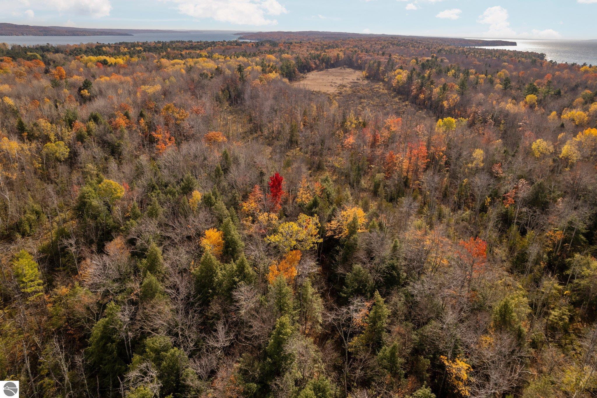 00 Manitou Trail