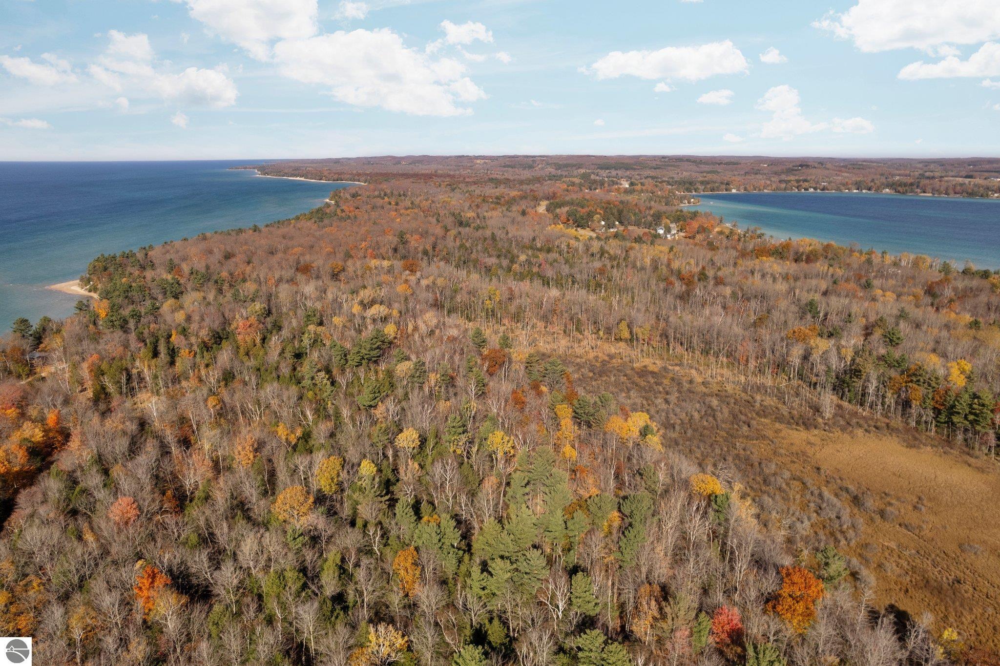 00 Manitou Trail