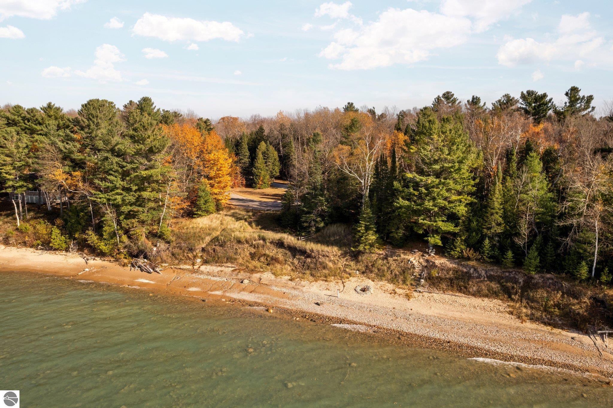 00 Manitou Trail