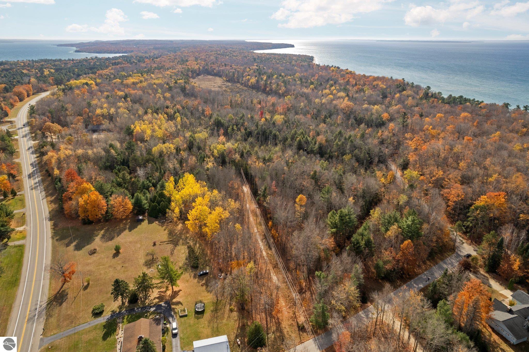 00 Manitou Trail