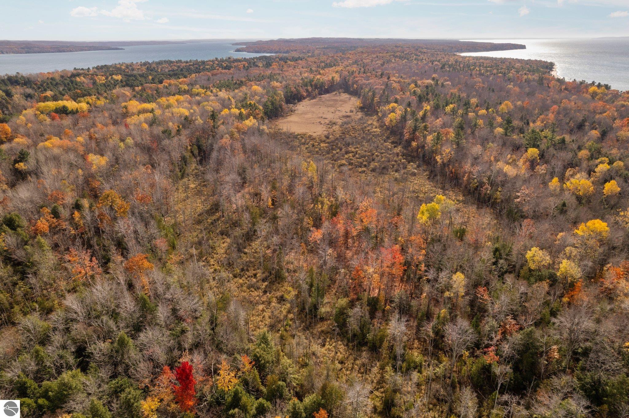 00 Manitou Trail
