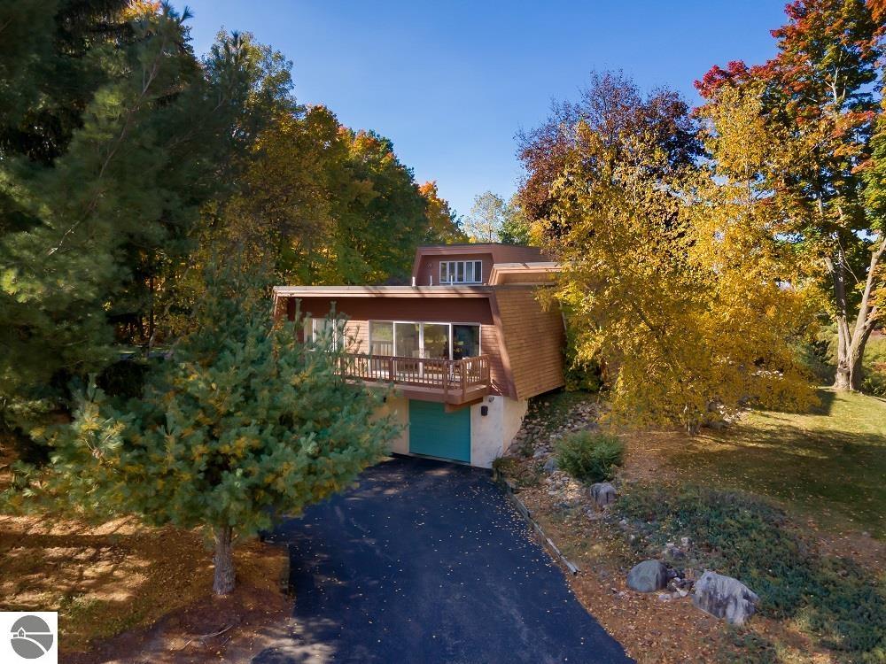 5328 Golfview Road