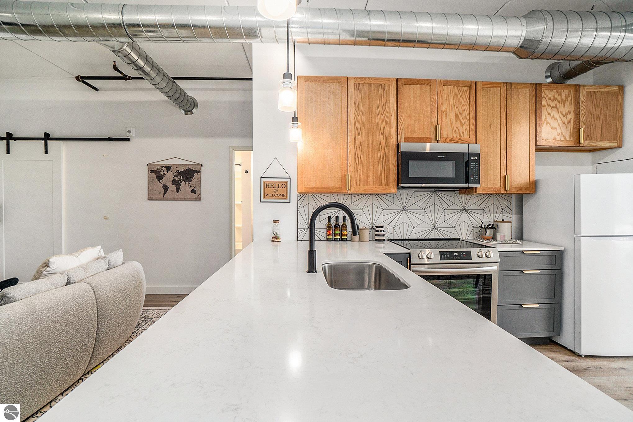 1825 #102 E Eighth Street # 102