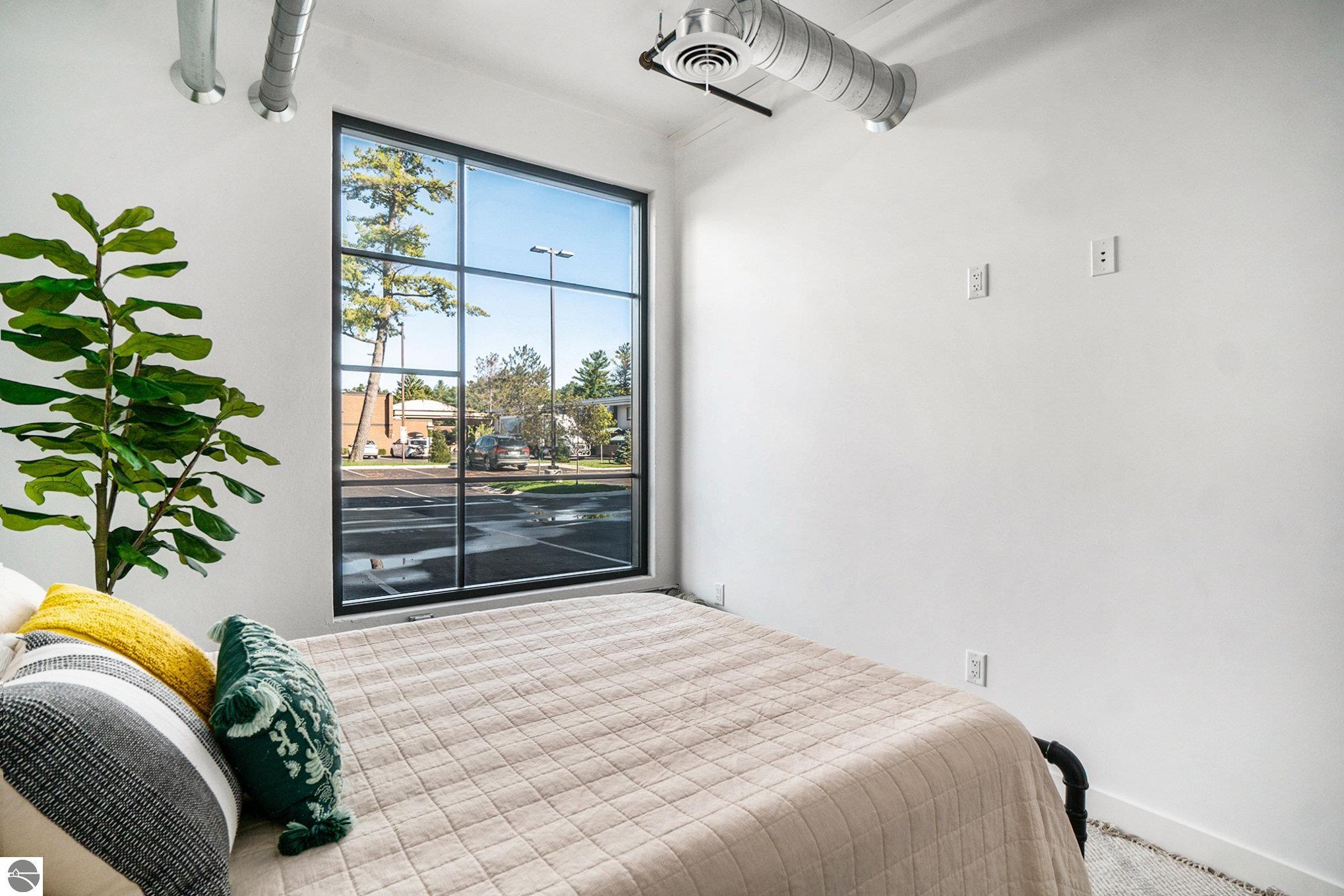 1825 #102 E Eighth Street # 102