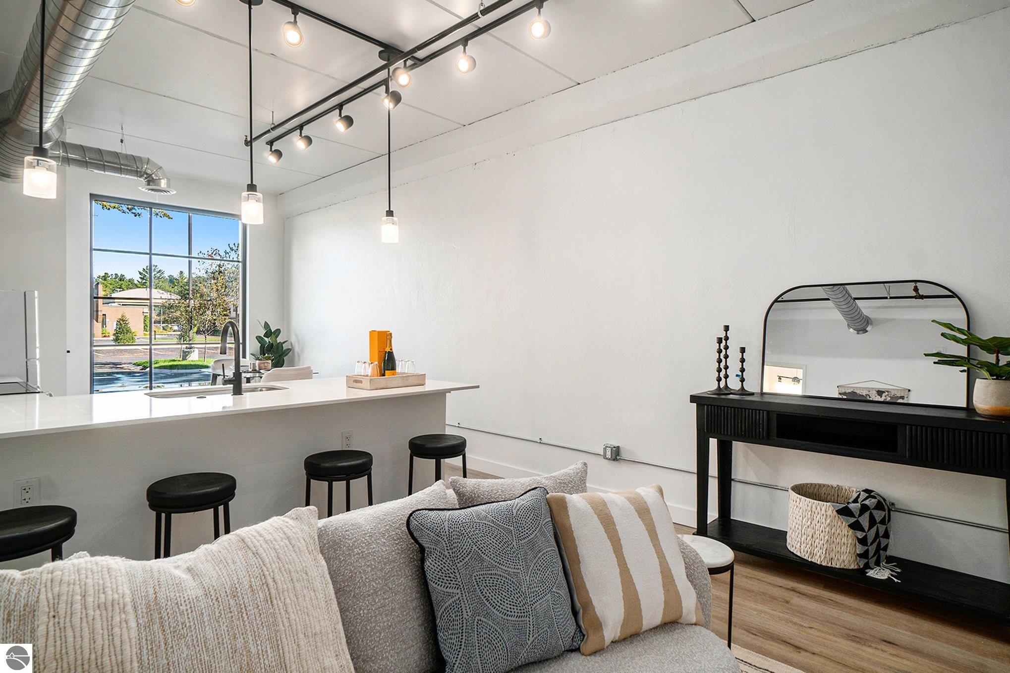 1825 #102 E Eighth Street # 102