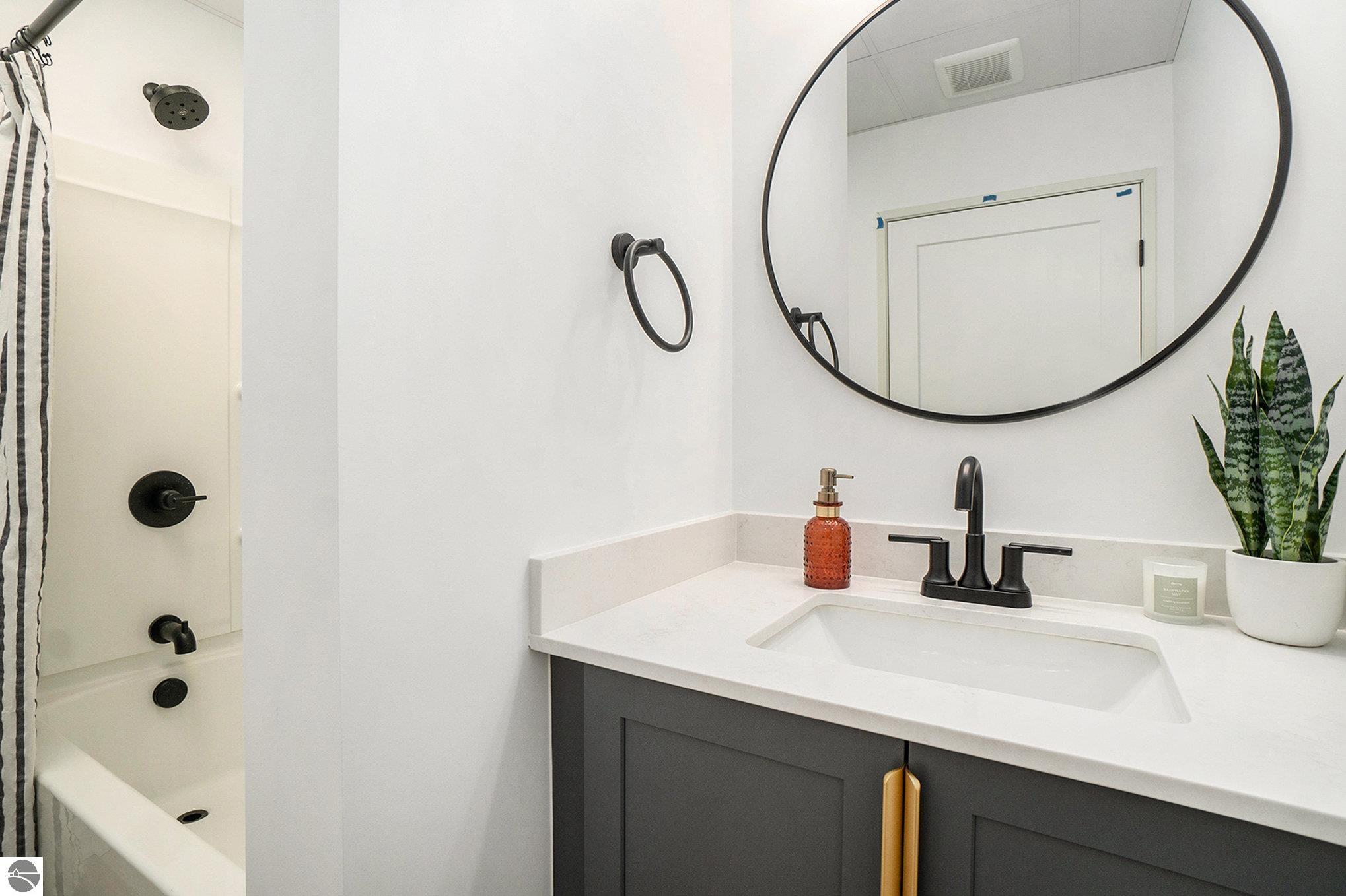 1825 #102 E Eighth Street # 102