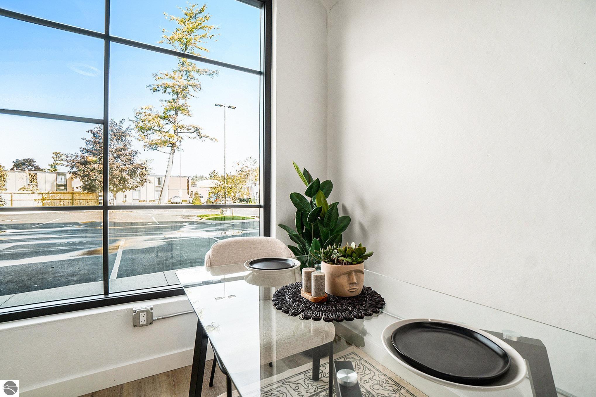 1825 #102 E Eighth Street # 102