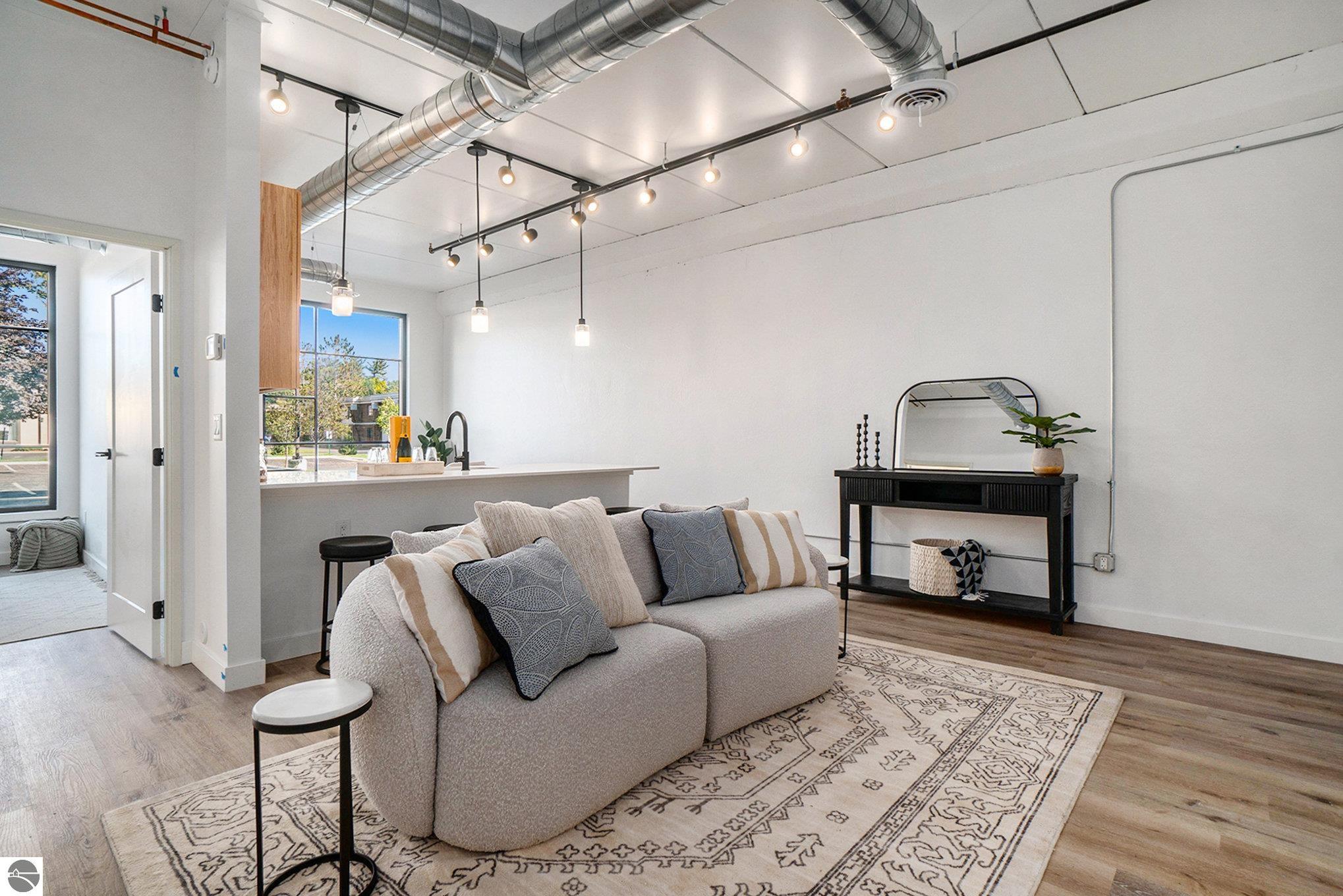 1825 #102 E Eighth Street # 102