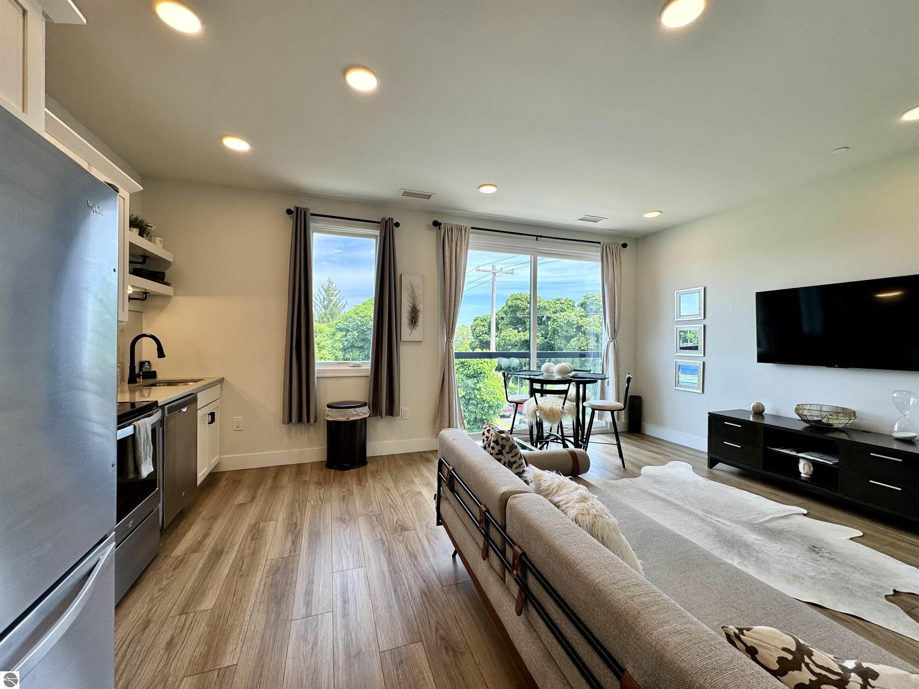 705 Cypress Street # 315