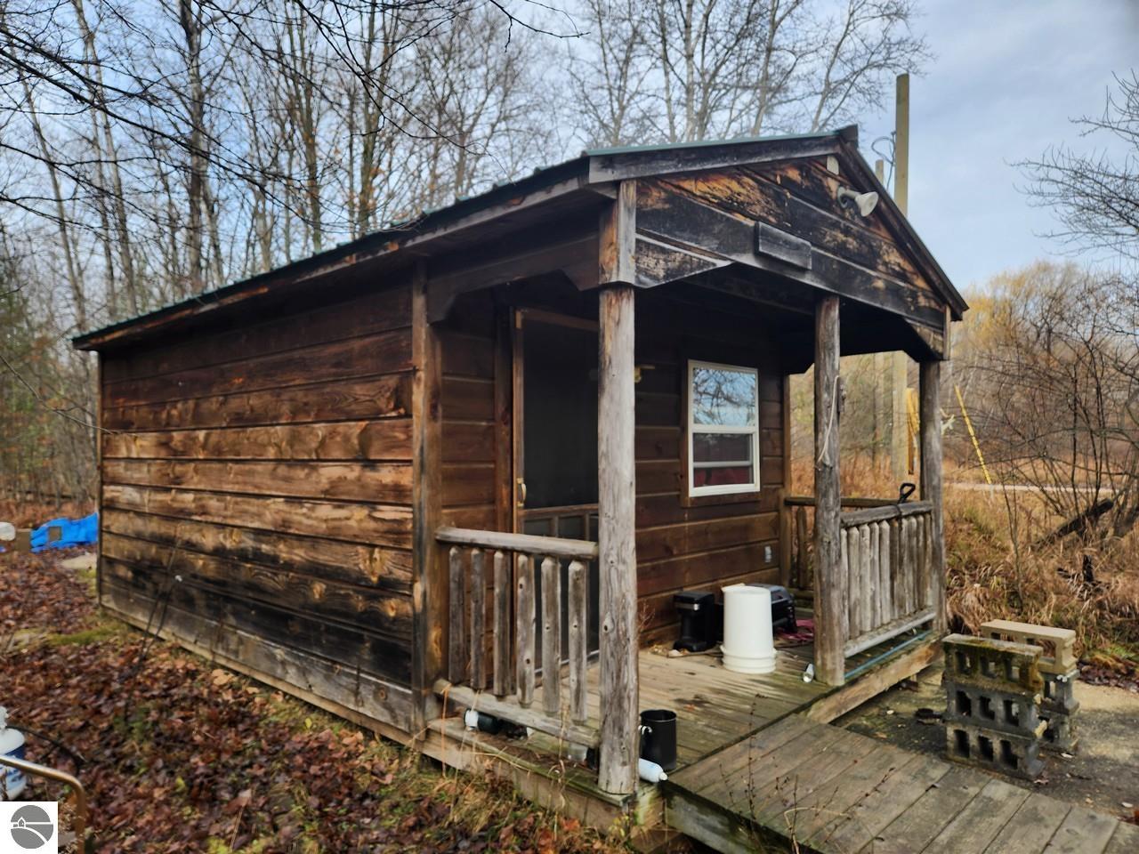 6473 Maplehill Road