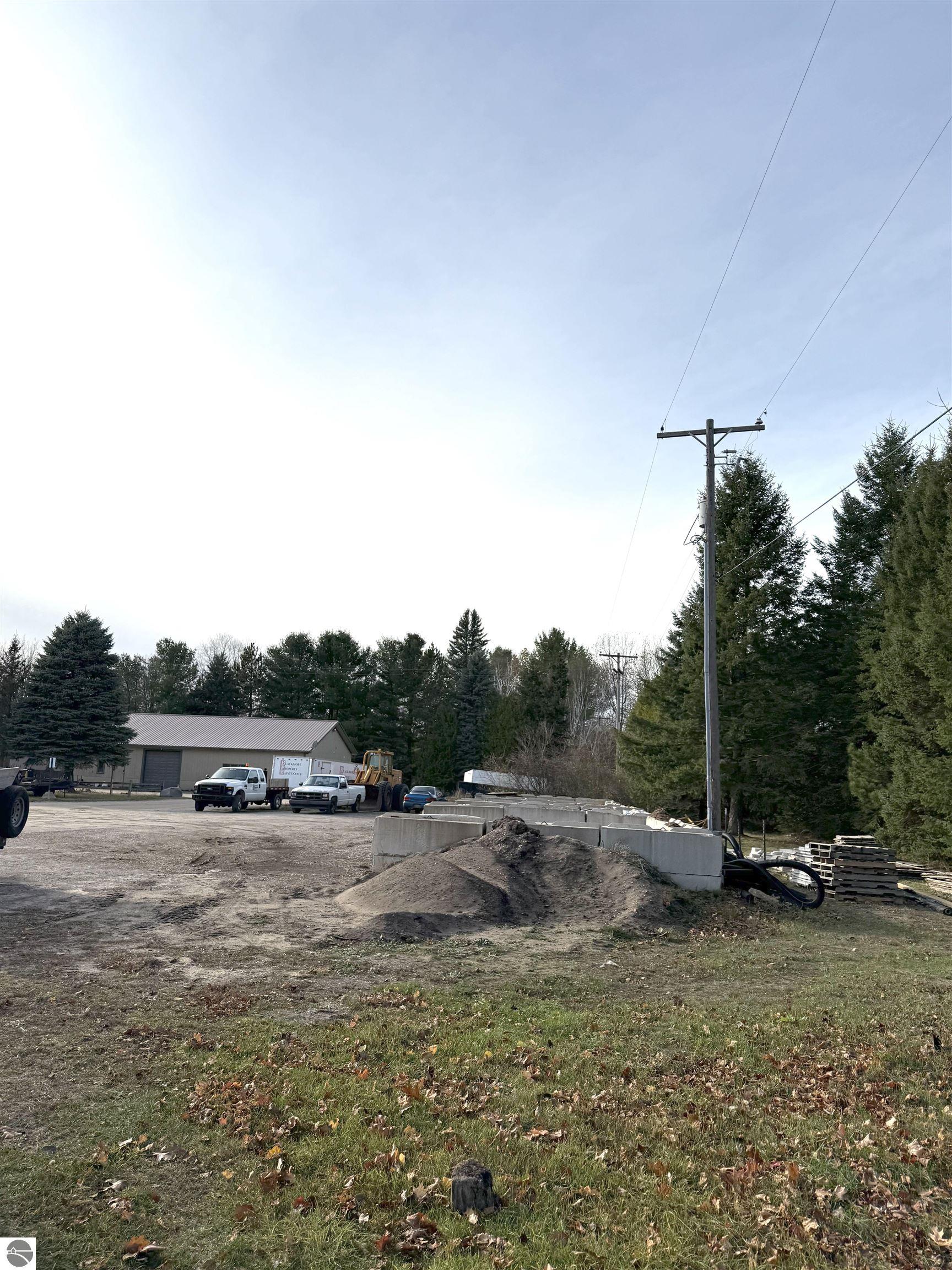 11428 S US-31