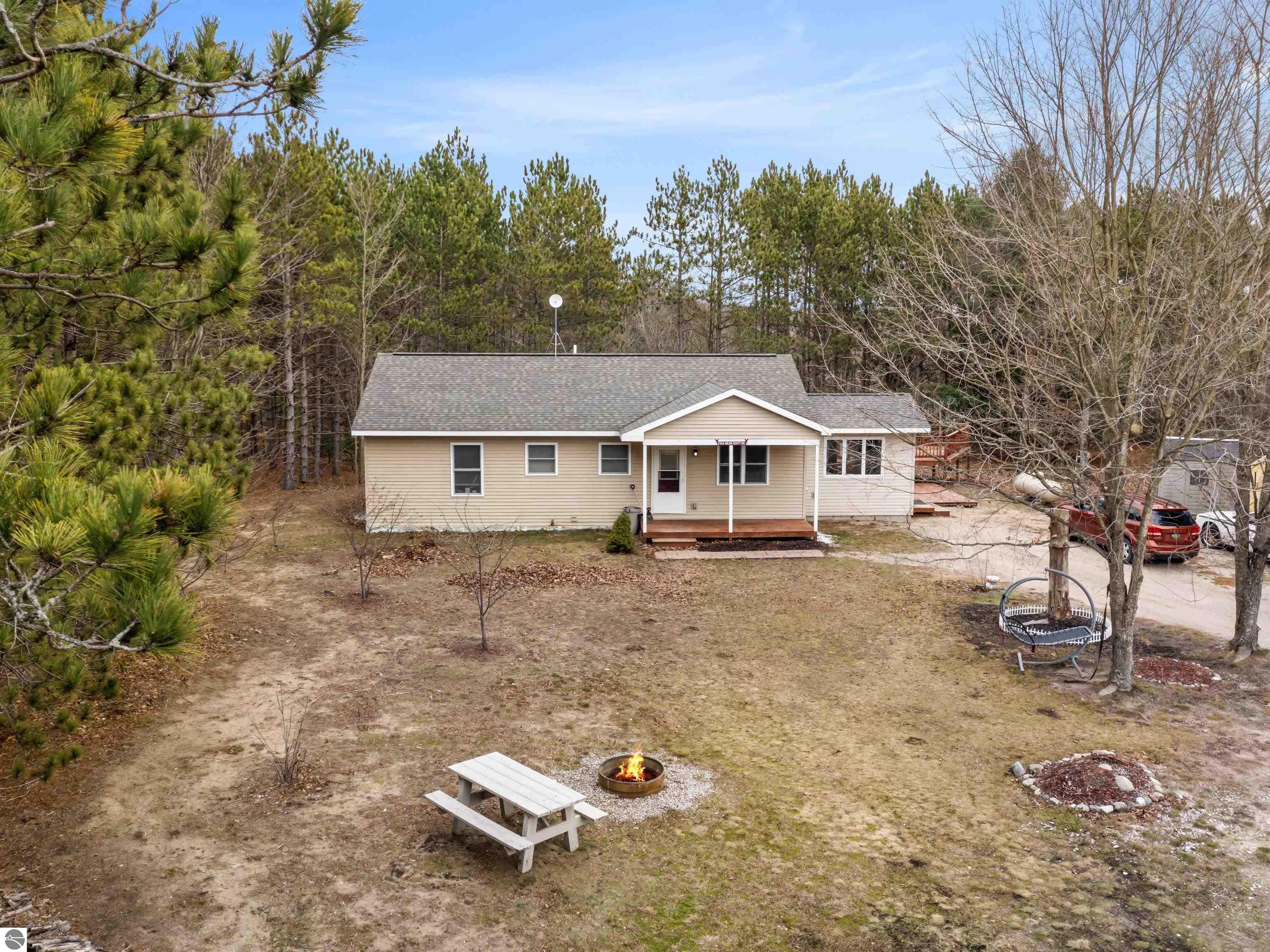 2165 Helen Lane