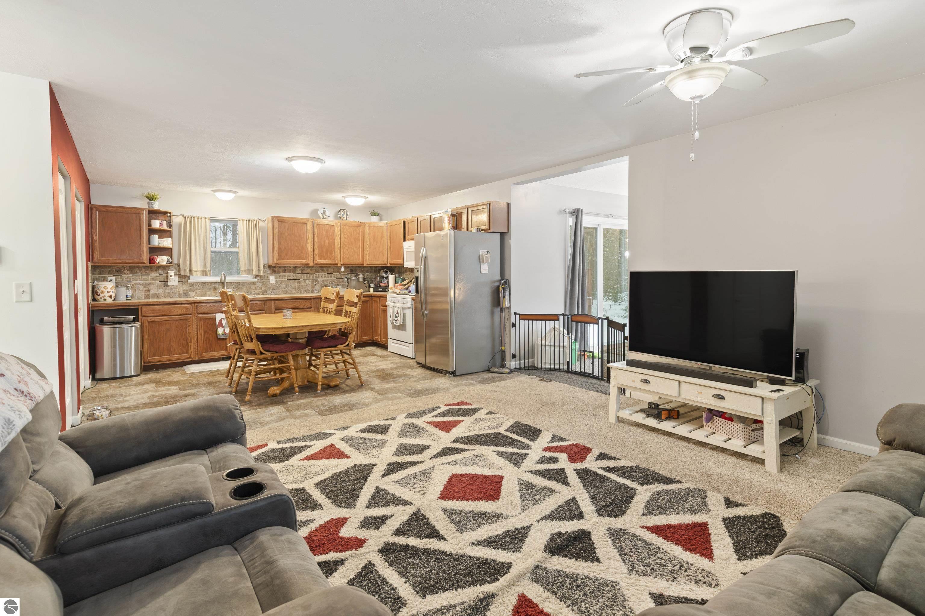 2165 Helen Lane