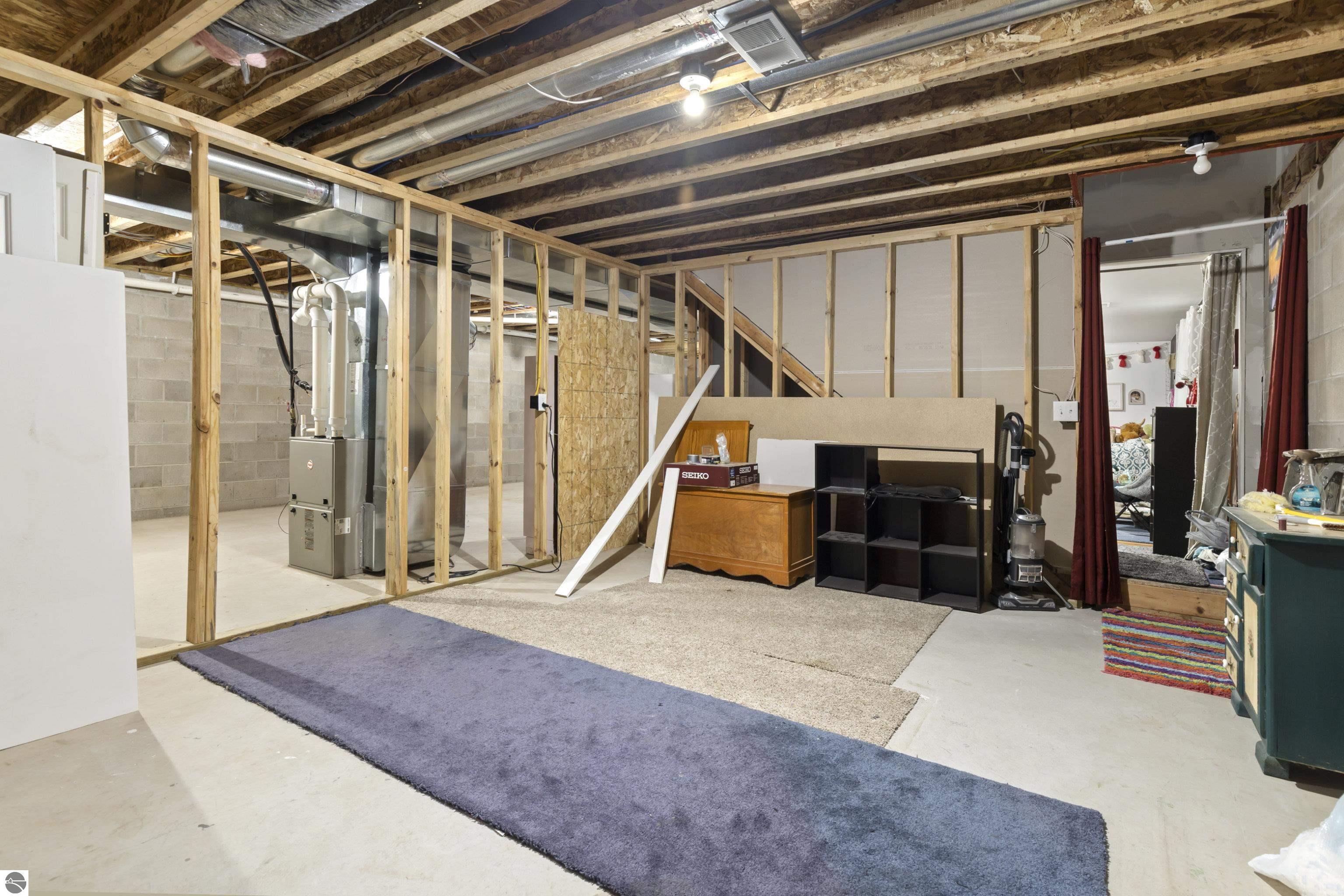 2165 Helen Lane
