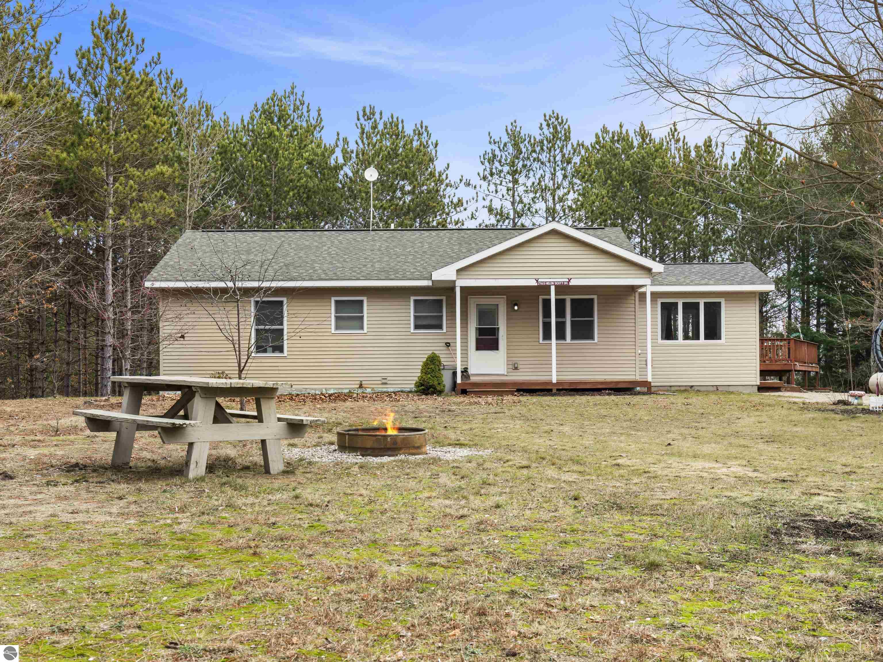 2165 Helen Lane