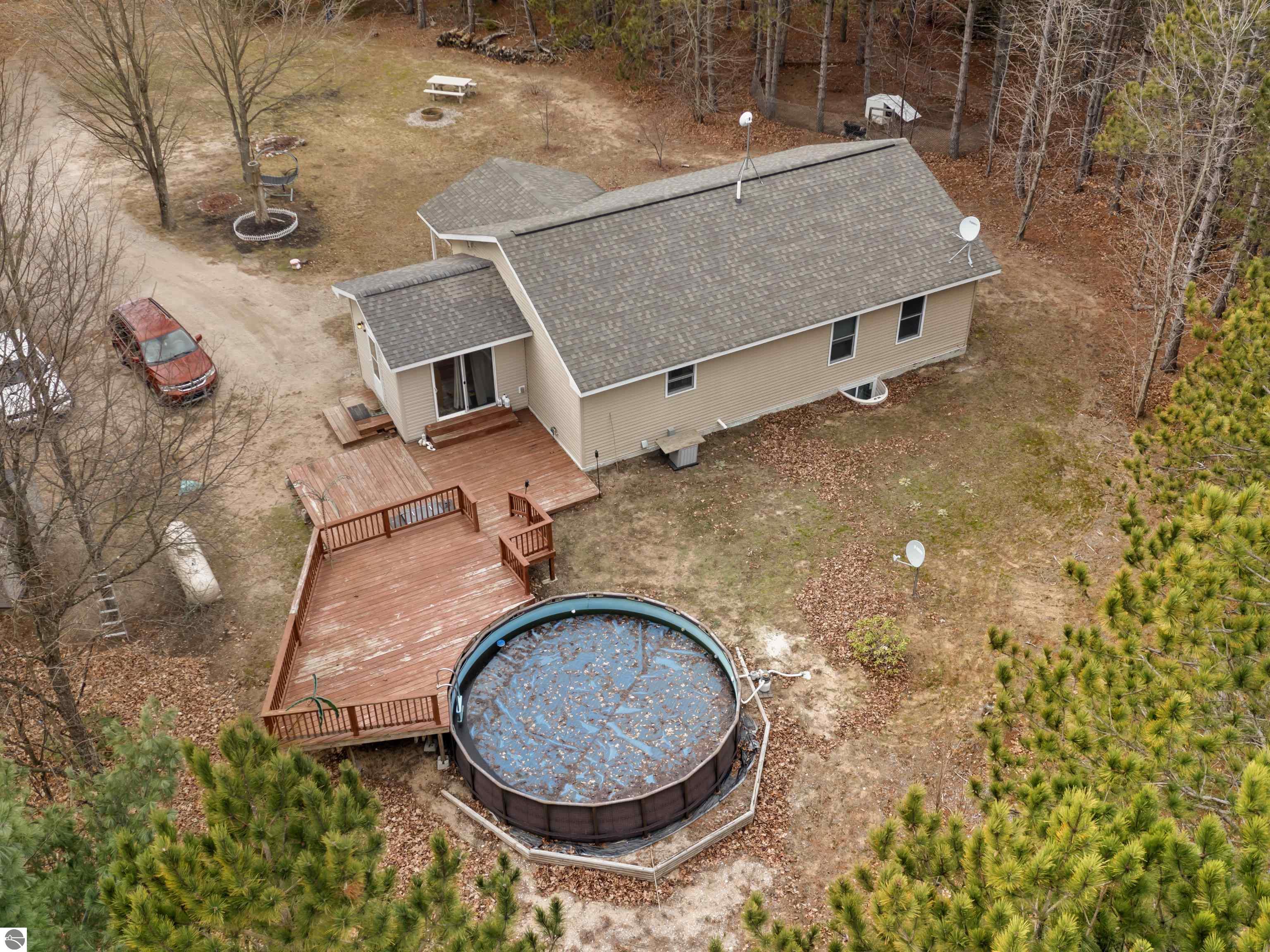 2165 Helen Lane