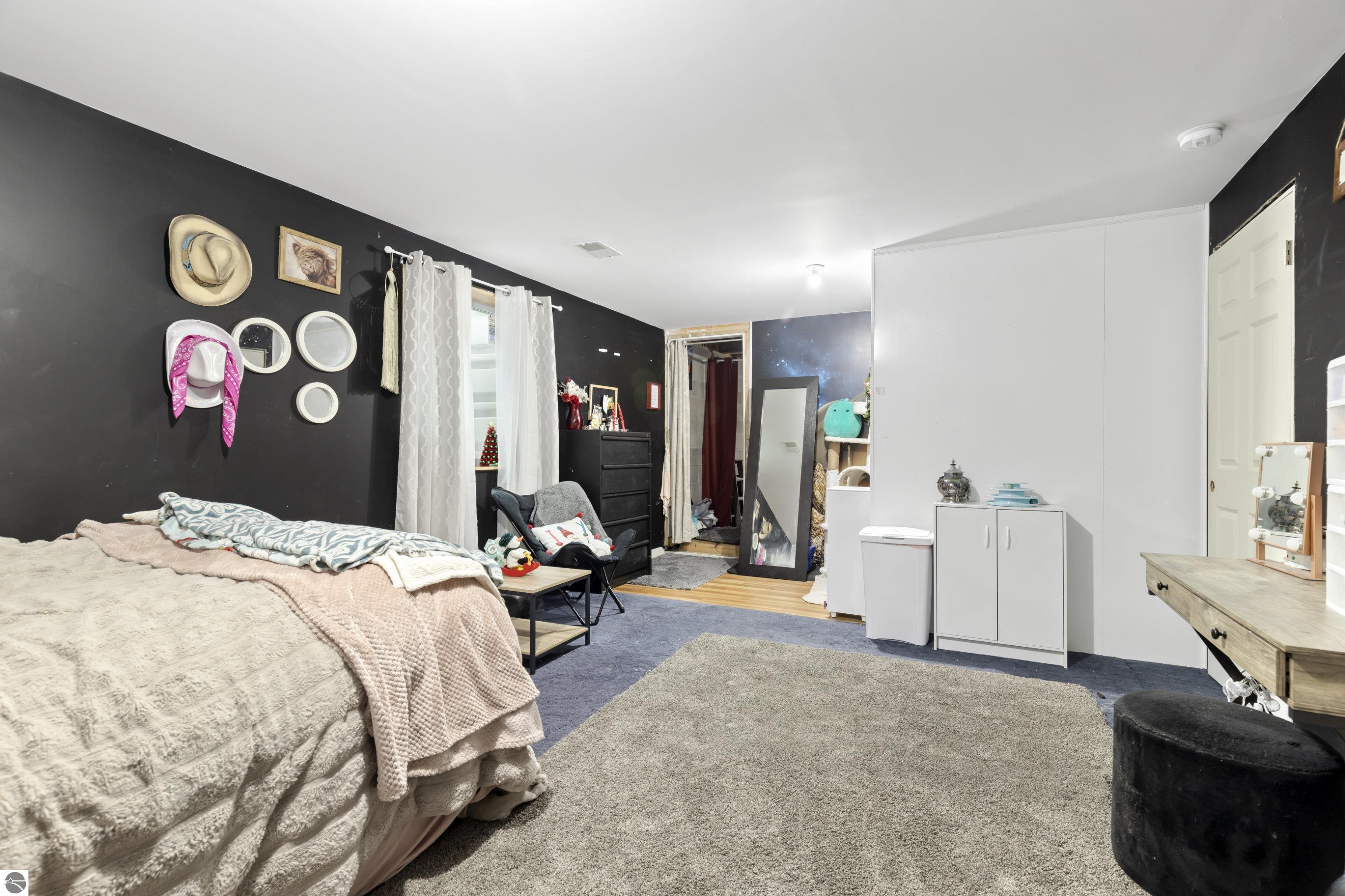 2165 Helen Lane