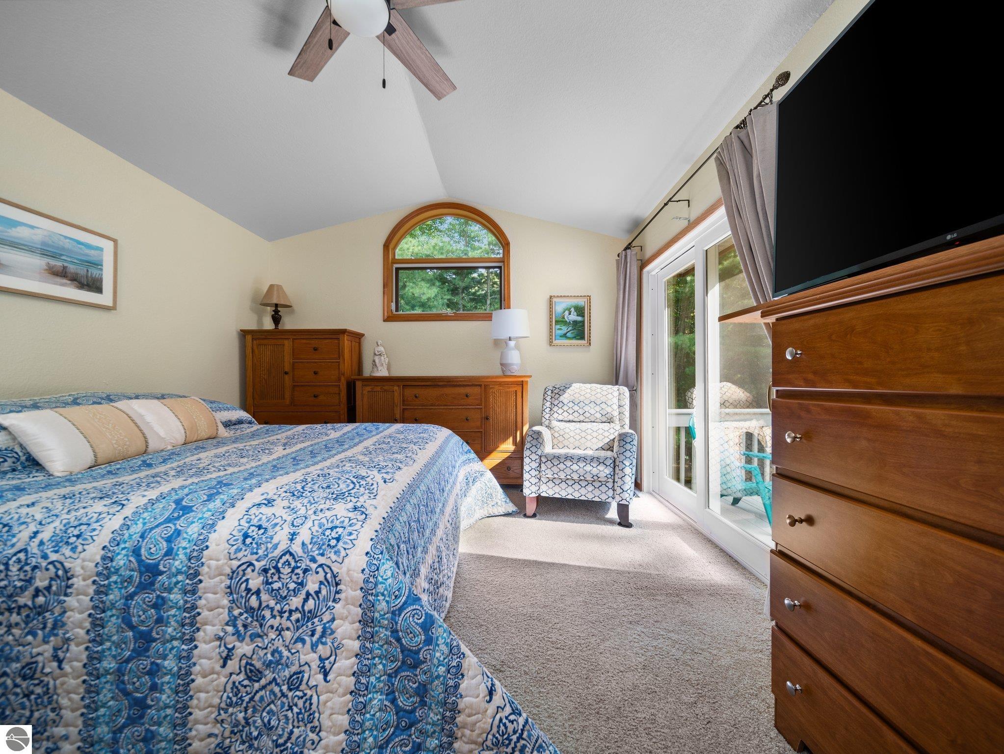 1599 White Oak Lane