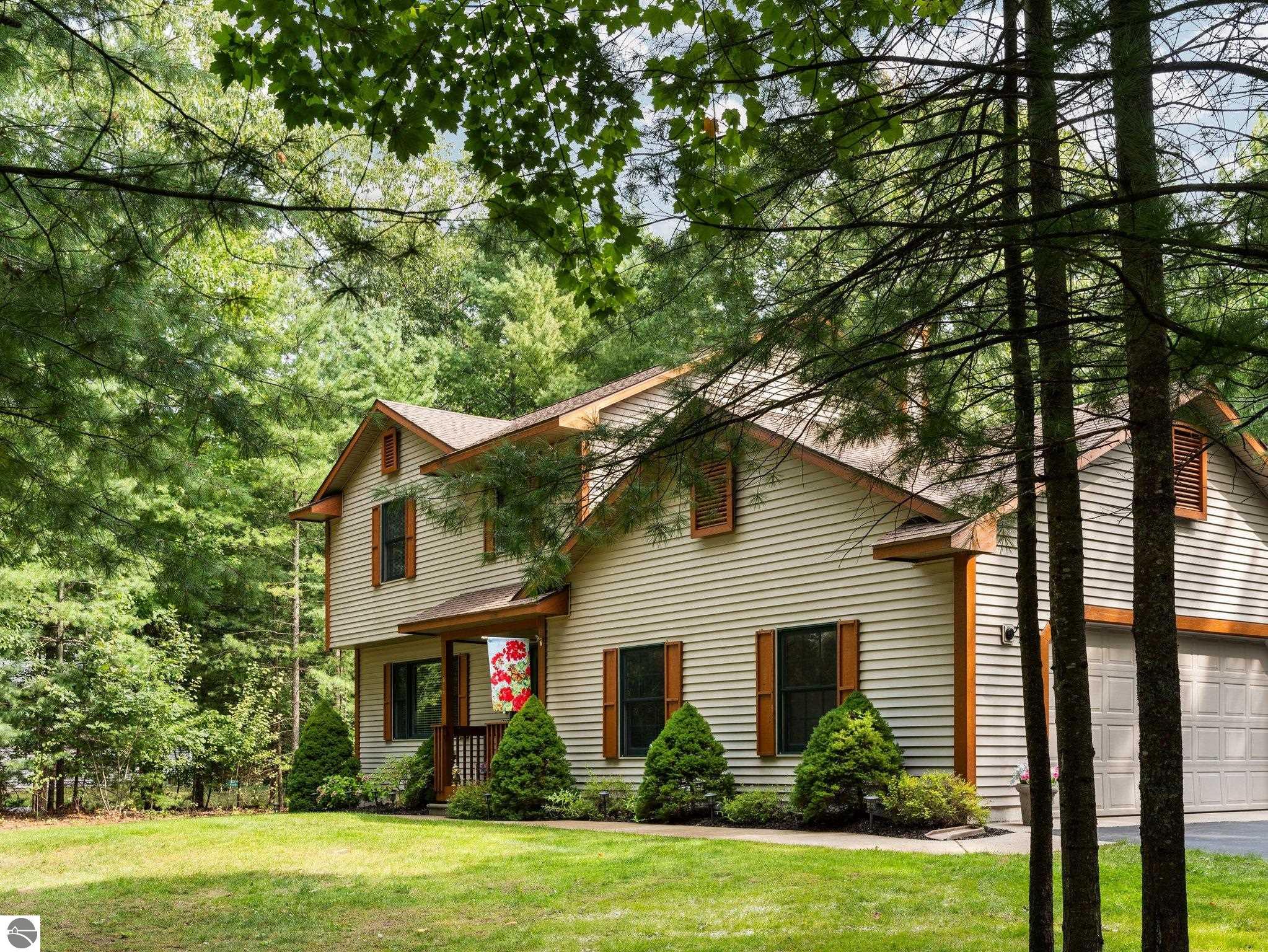 1599 White Oak Lane