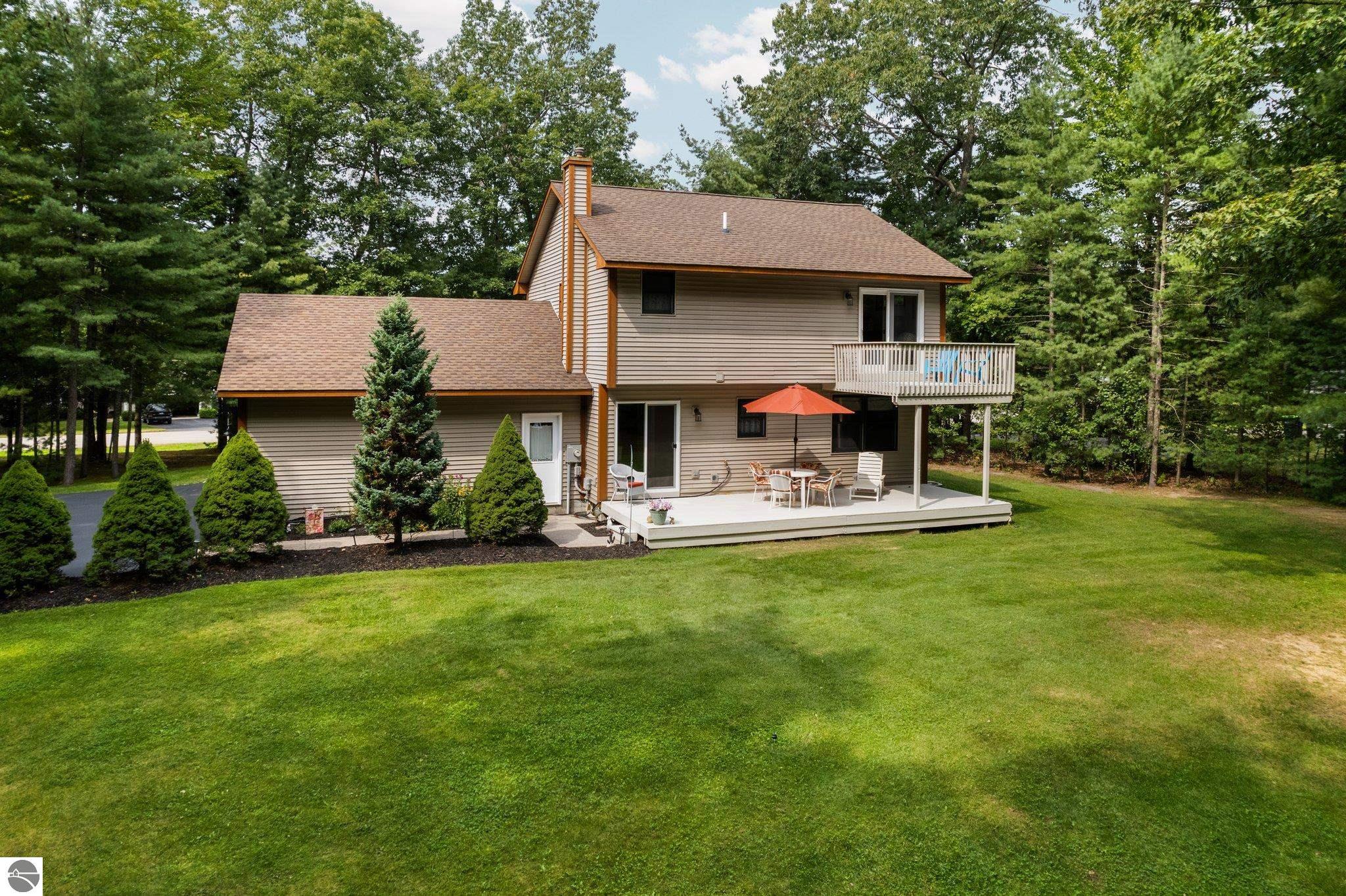 1599 White Oak Lane