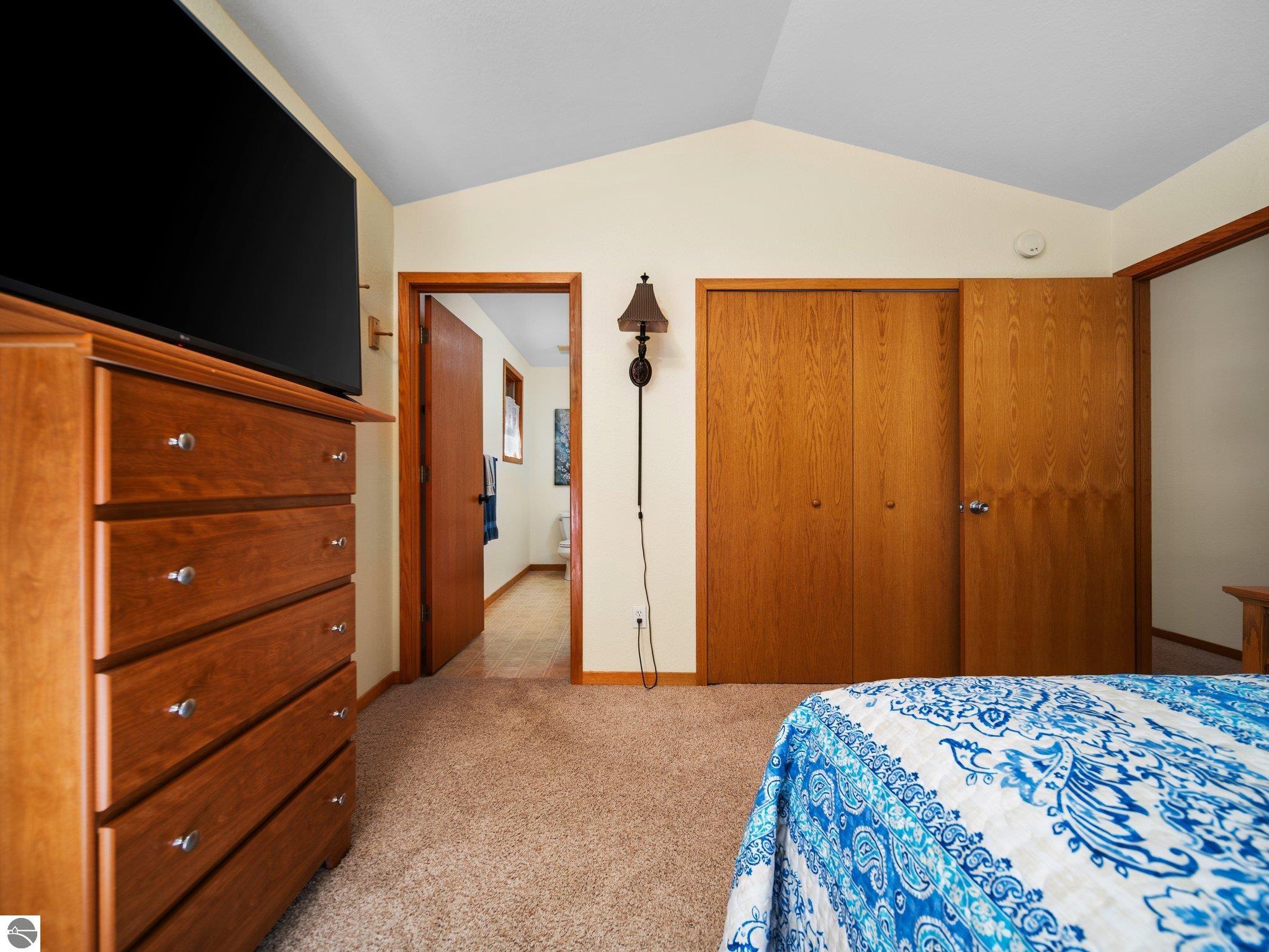 1599 White Oak Lane