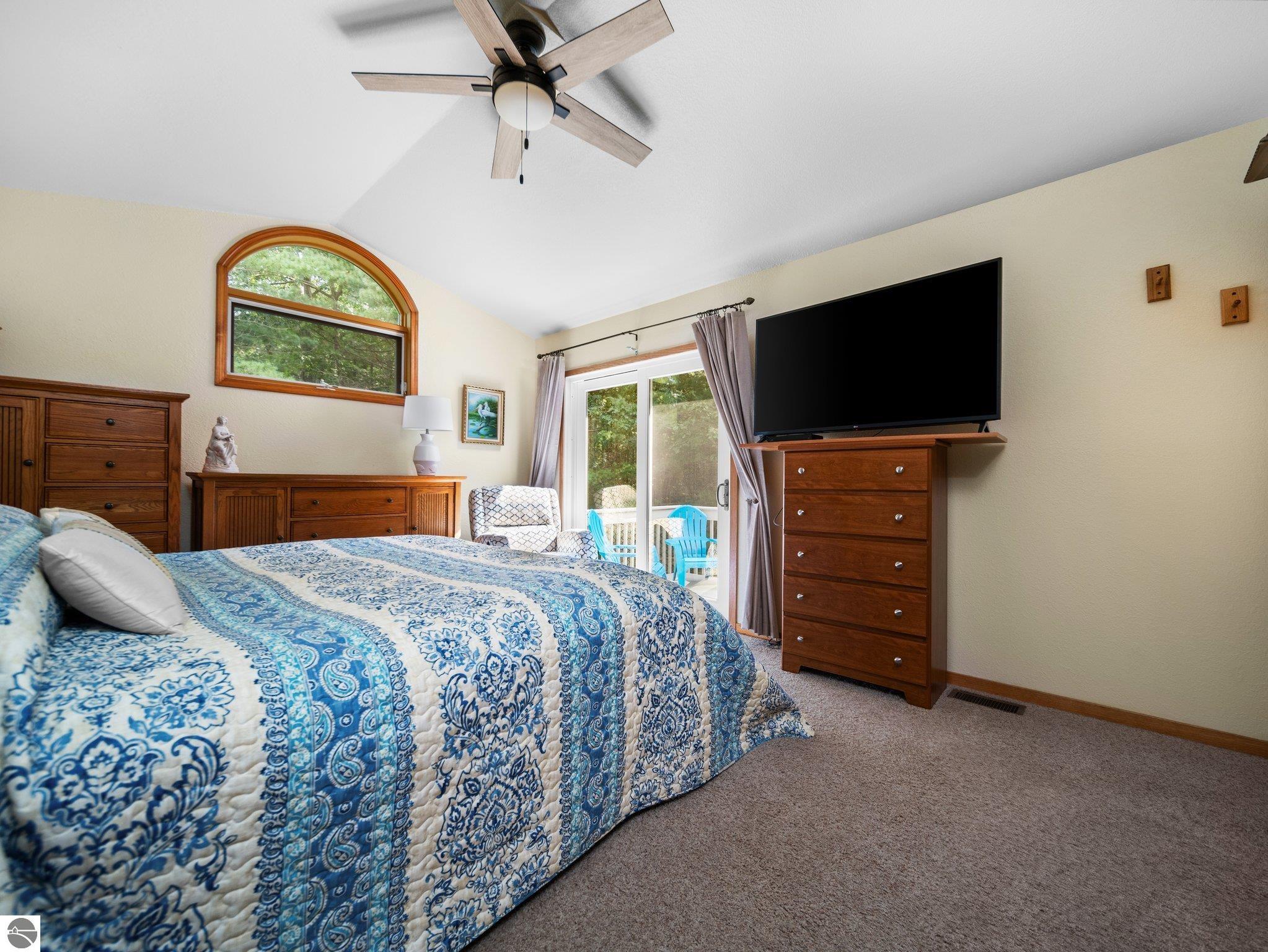 1599 White Oak Lane