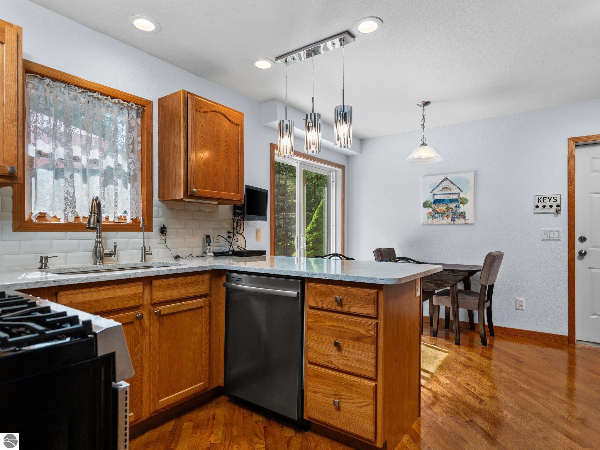 1599 White Oak Lane