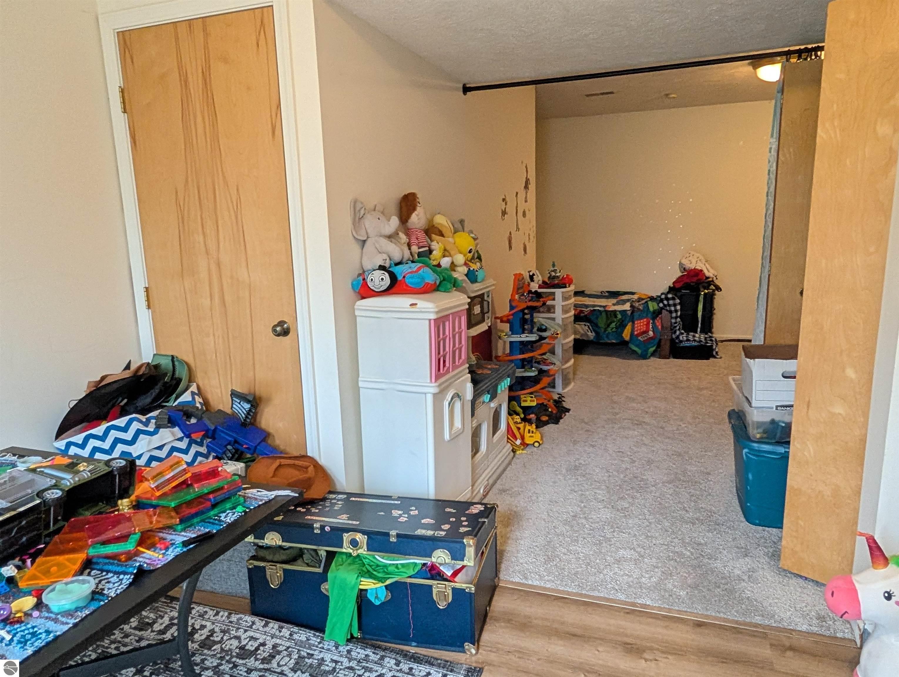 3798 Leeside Lane