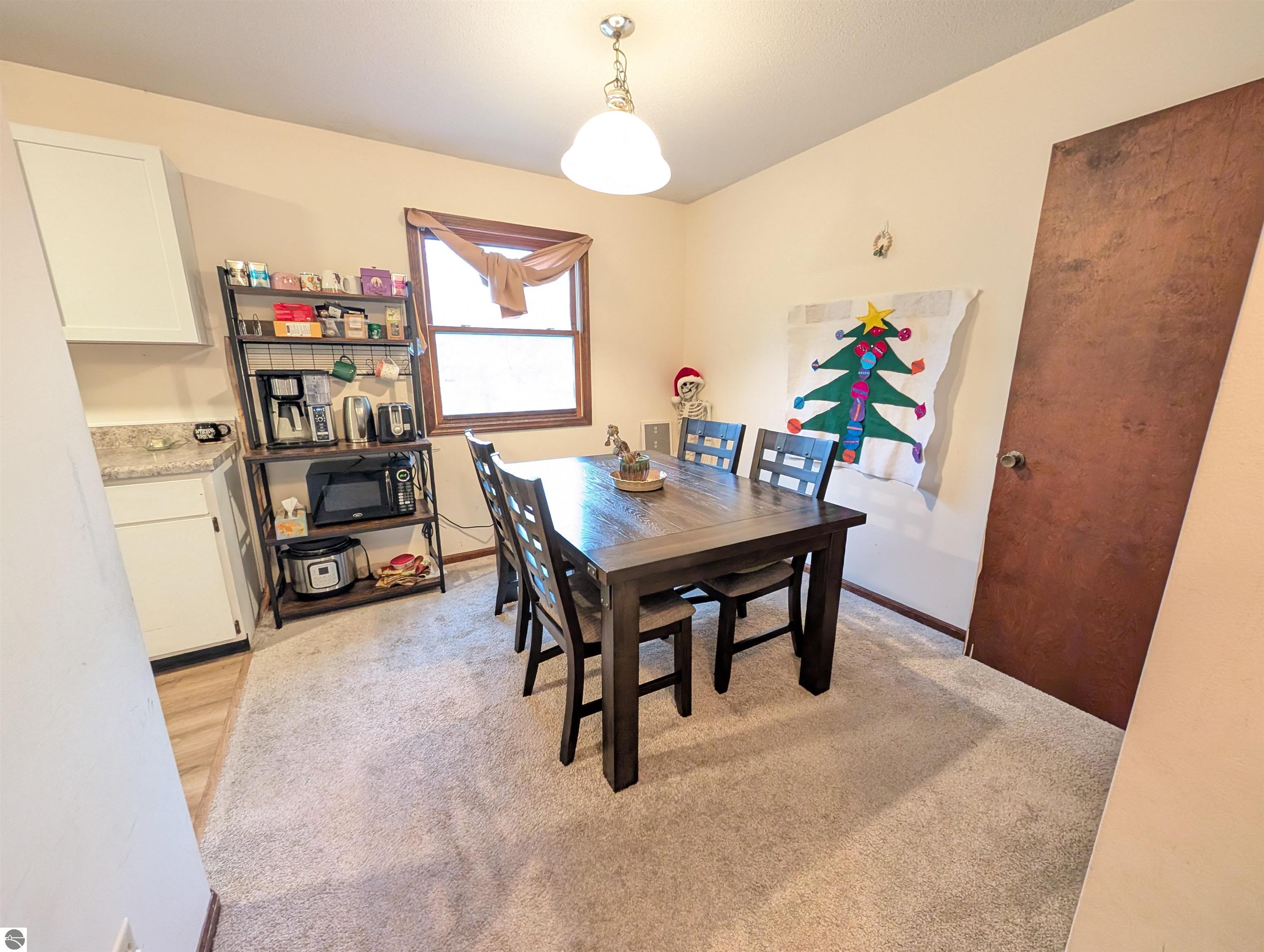 3798 Leeside Lane
