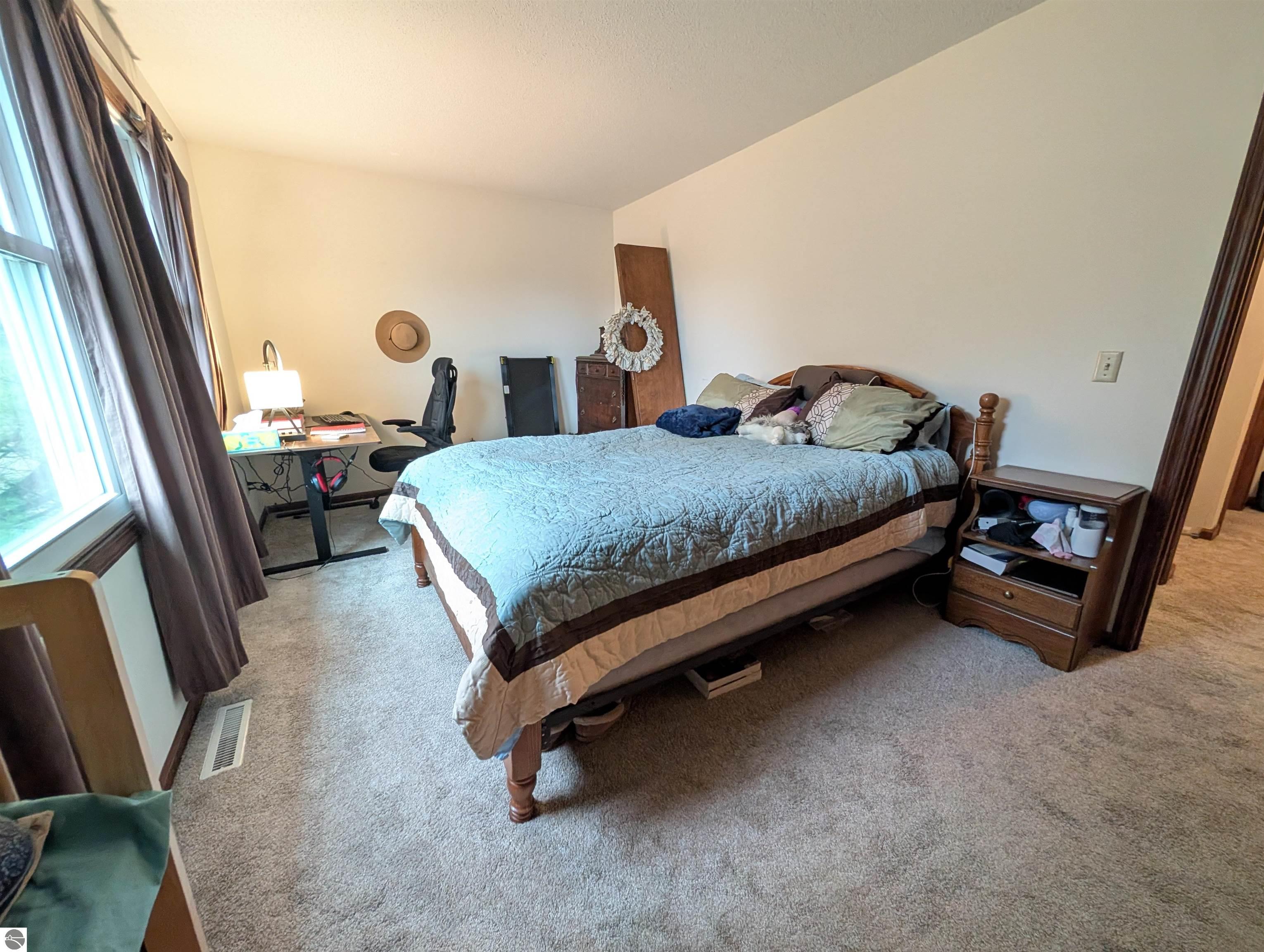 3798 Leeside Lane