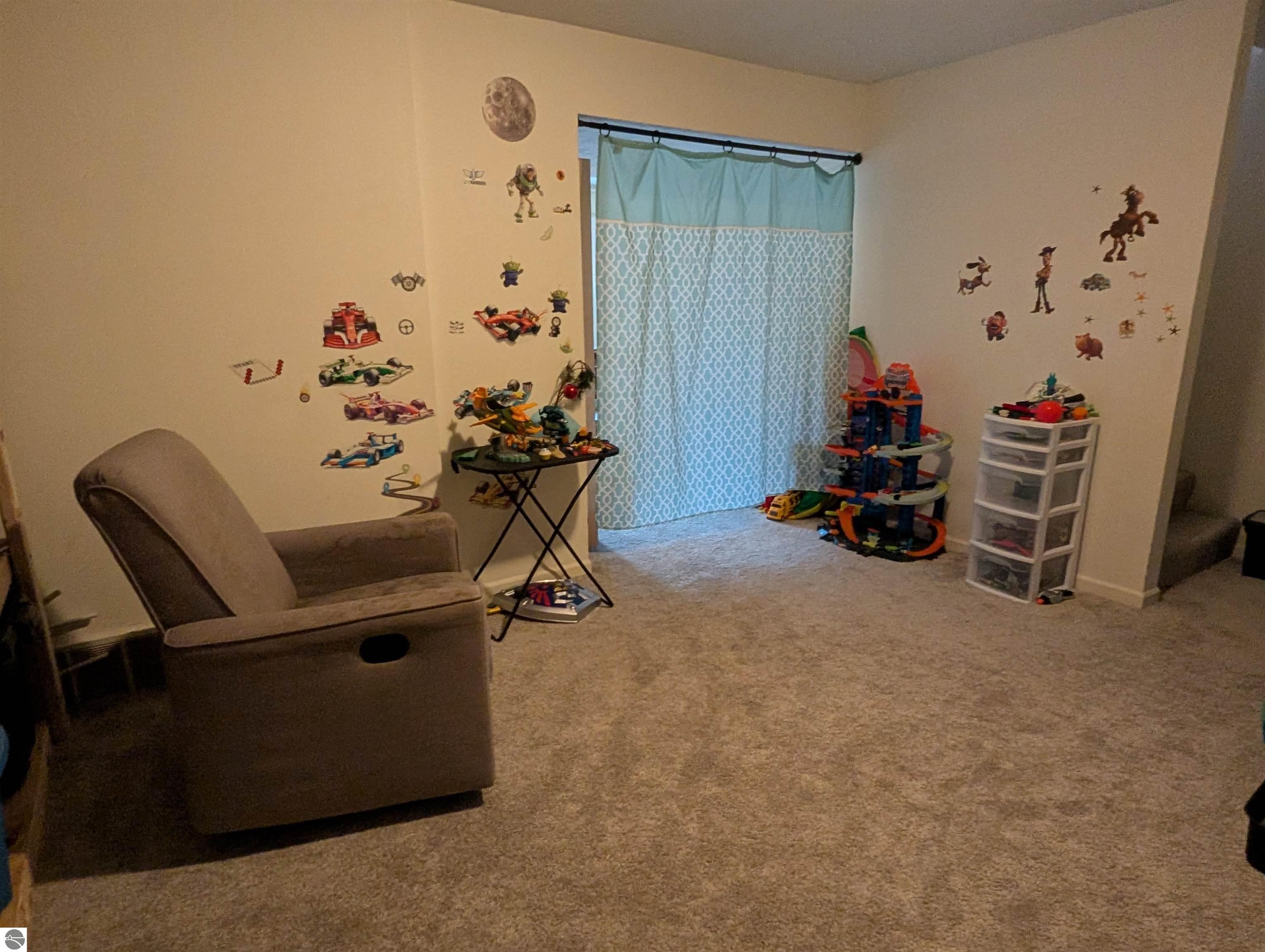3798 Leeside Lane