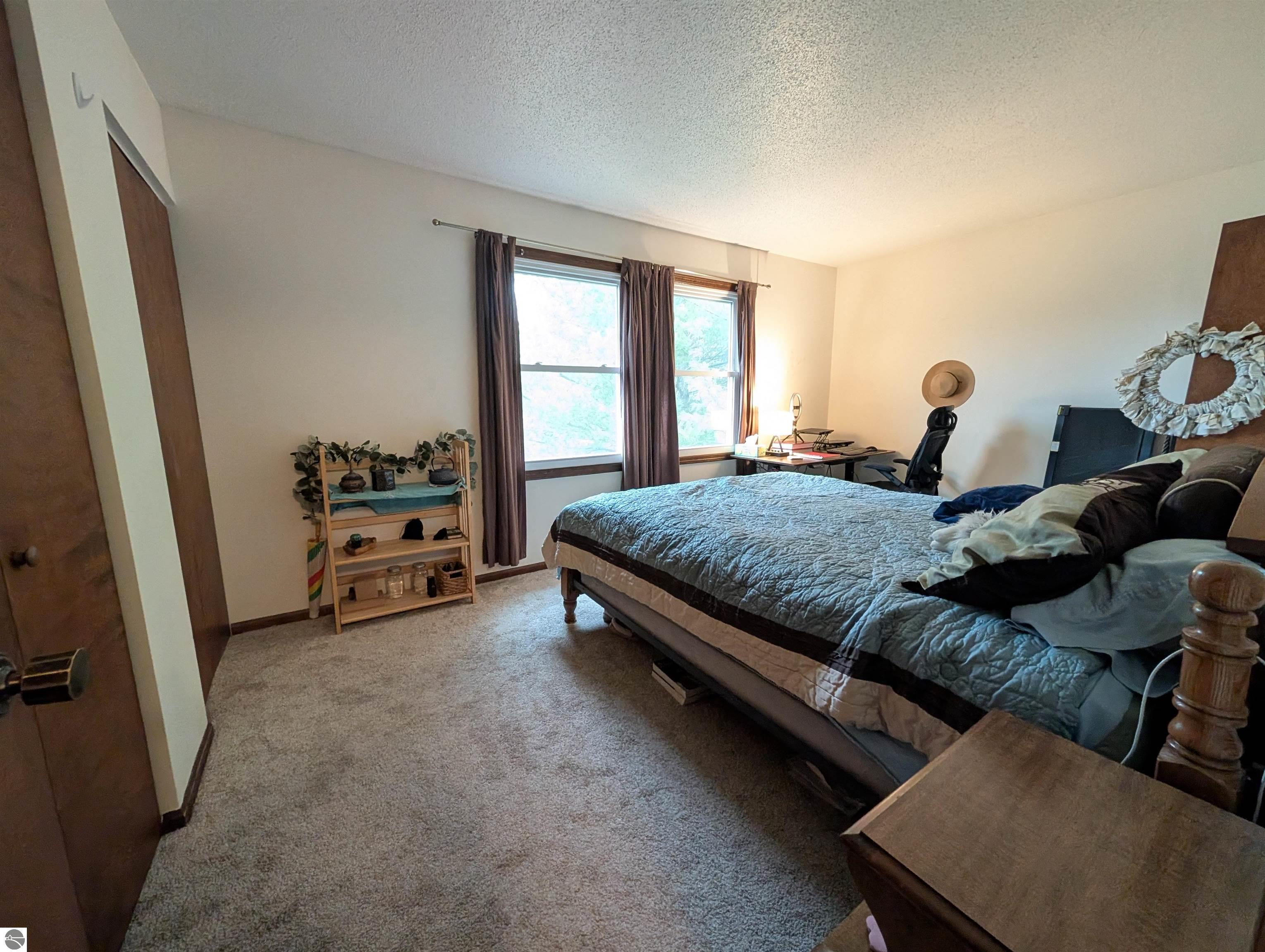 3798 Leeside Lane