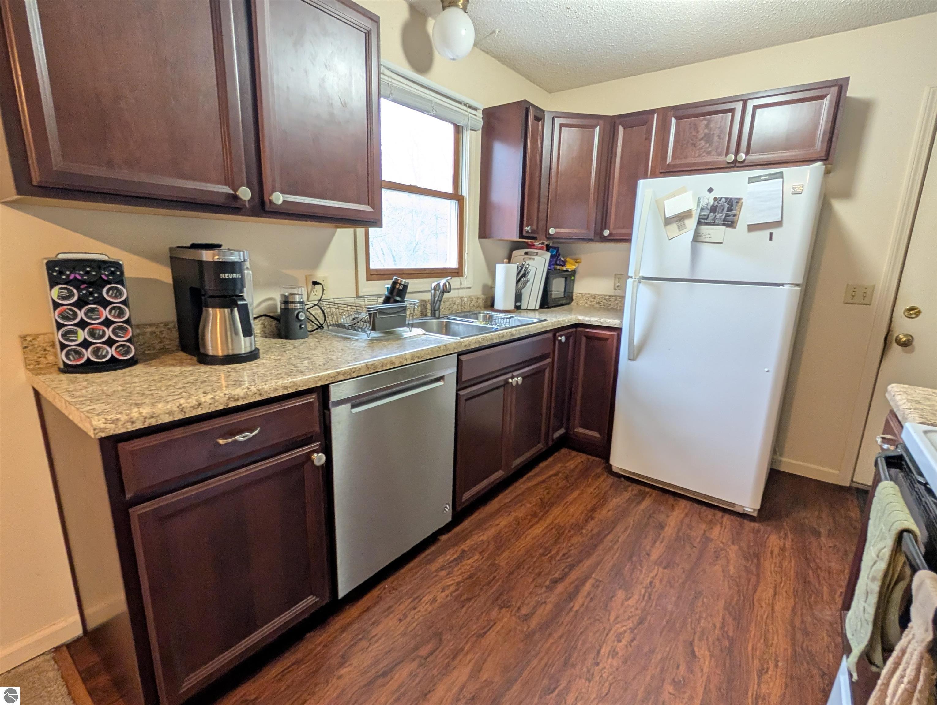 3798 Leeside Lane