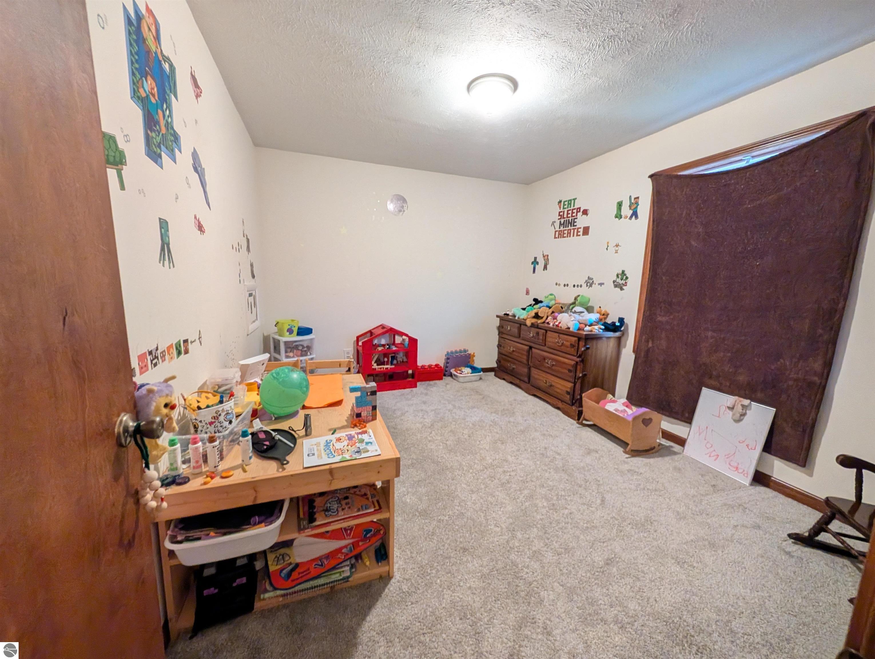 3798 Leeside Lane