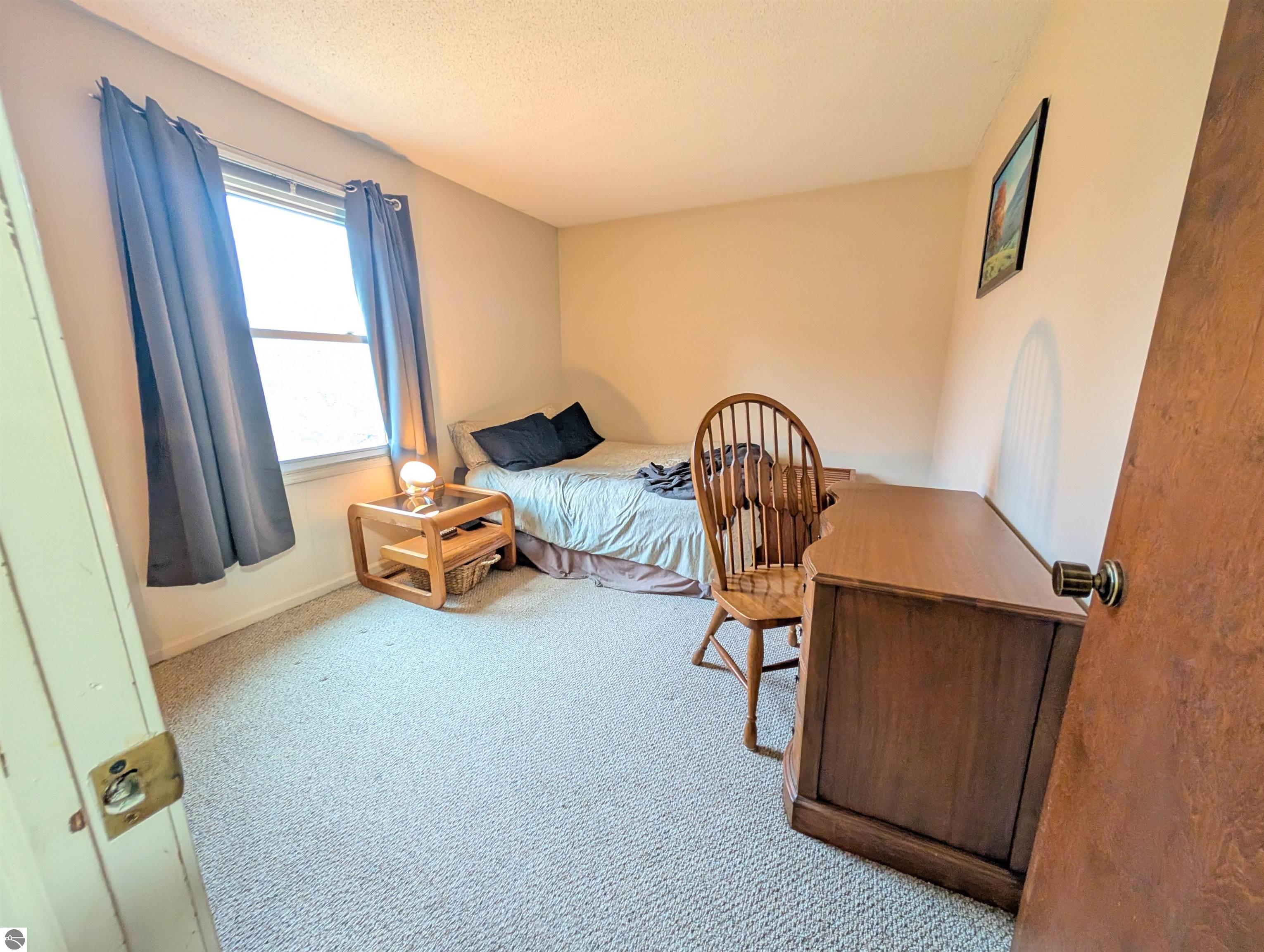 3798 Leeside Lane
