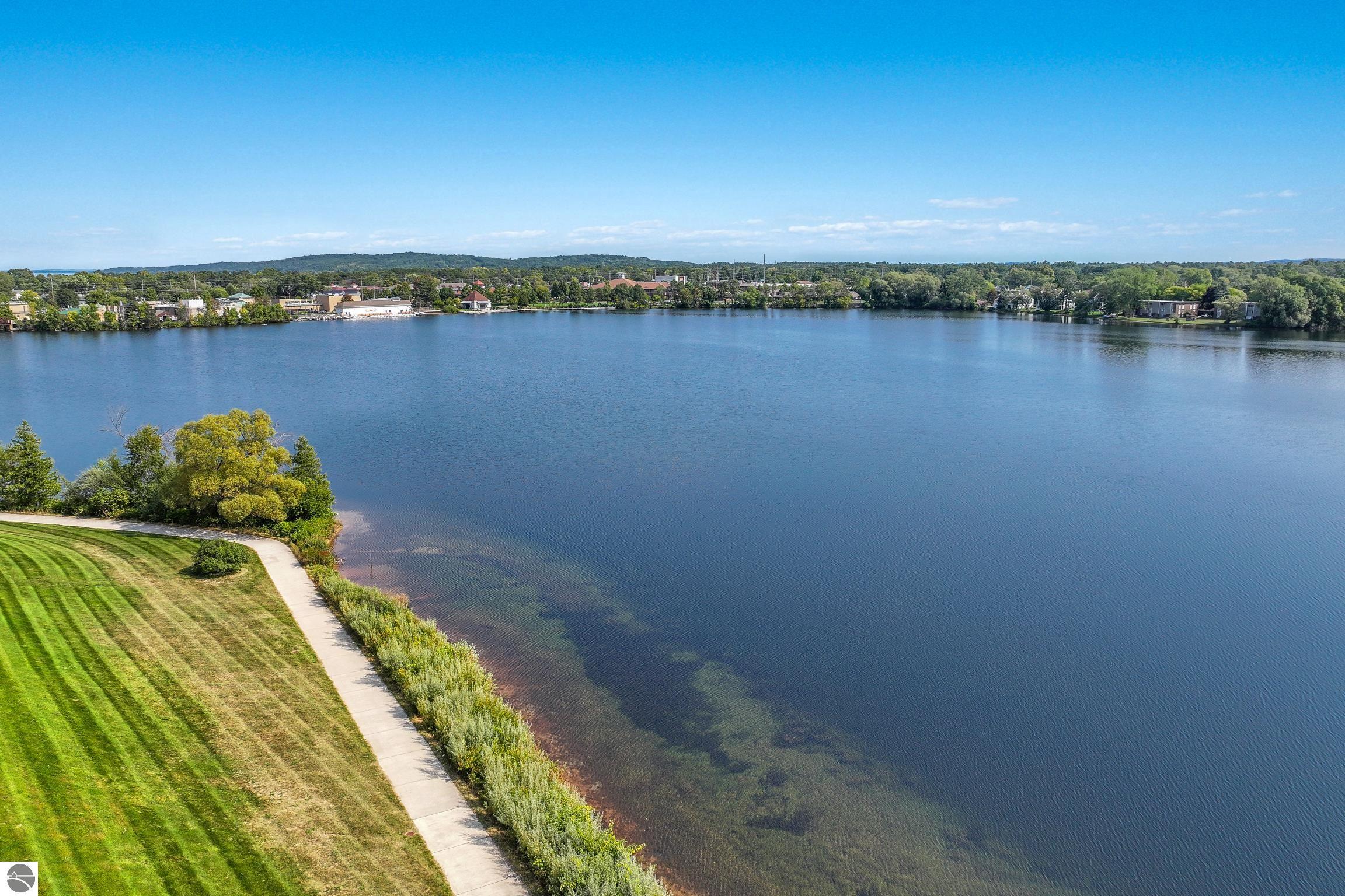 976 Lake Ridge Drive # 15