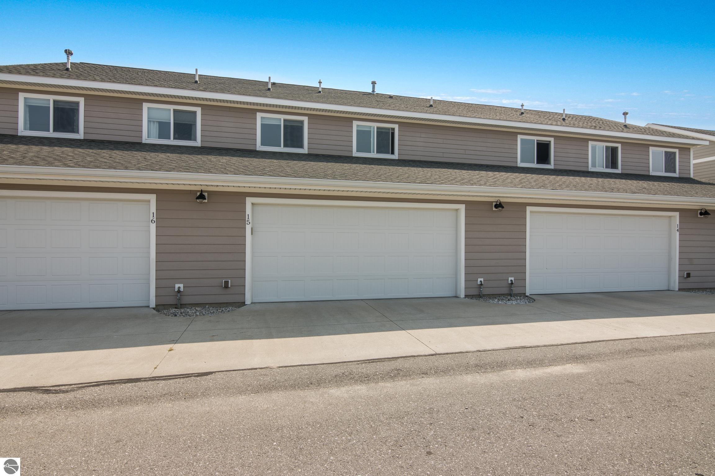 976 Lake Ridge Drive # 15